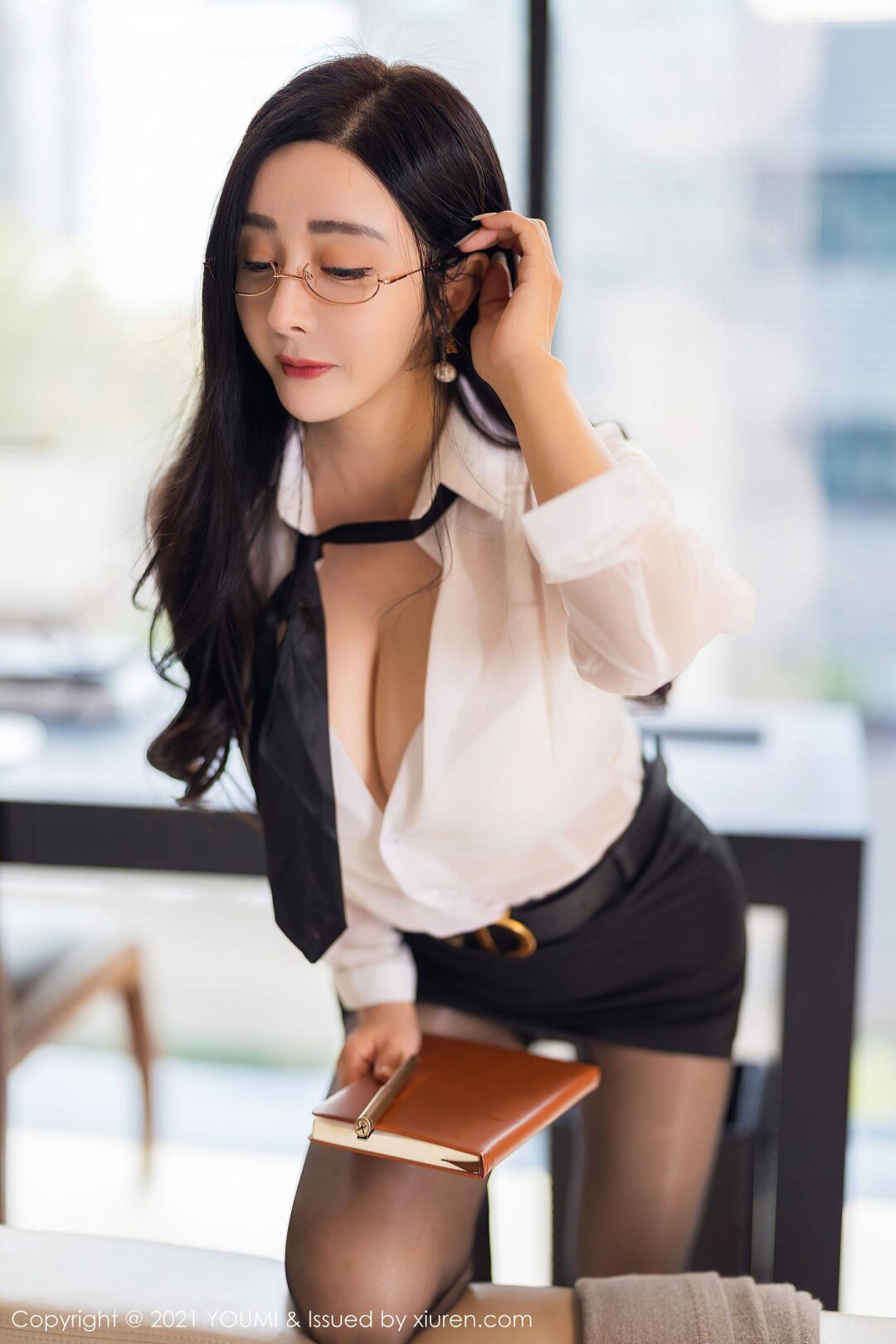 [尤蜜荟YouMi] Vol.723 允爾-看套图