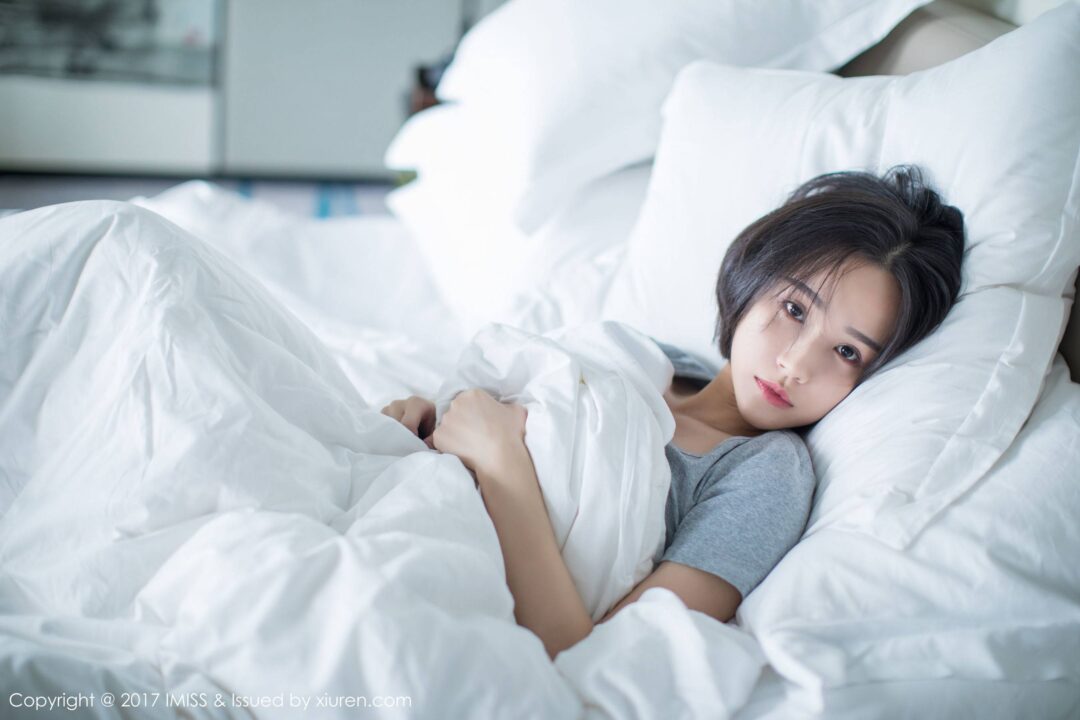 莉雅Livia《日系短发女神》 [爱蜜社IMISS] VOL.178Xiuren秀人写真高清美女套图写真下载-看套图看套图