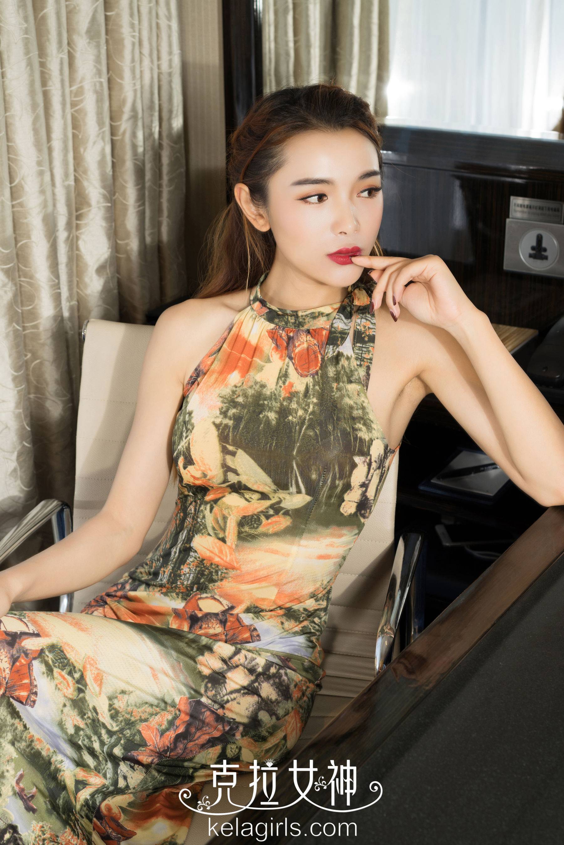 曼琼《西双版纳风情》 [克拉女神]-看套图
