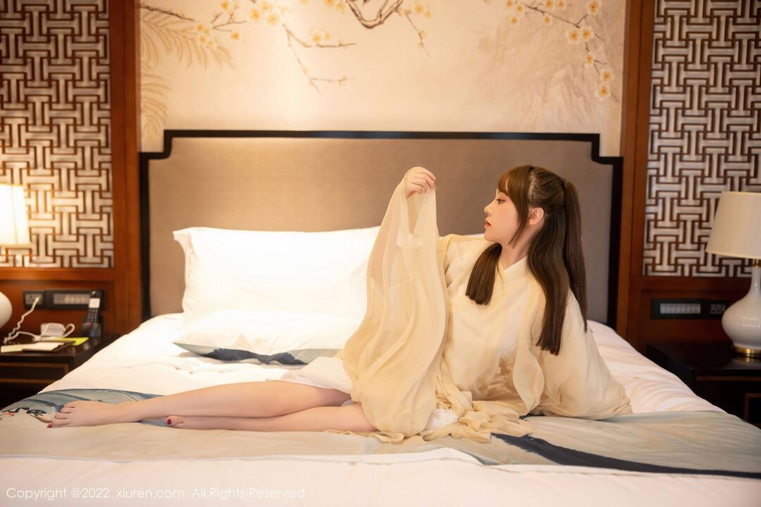[XiuRen秀人网] No.5653 豆瓣酱 古装美臀Xiuren秀人写真高清美女套图写真下载-看套图看套图