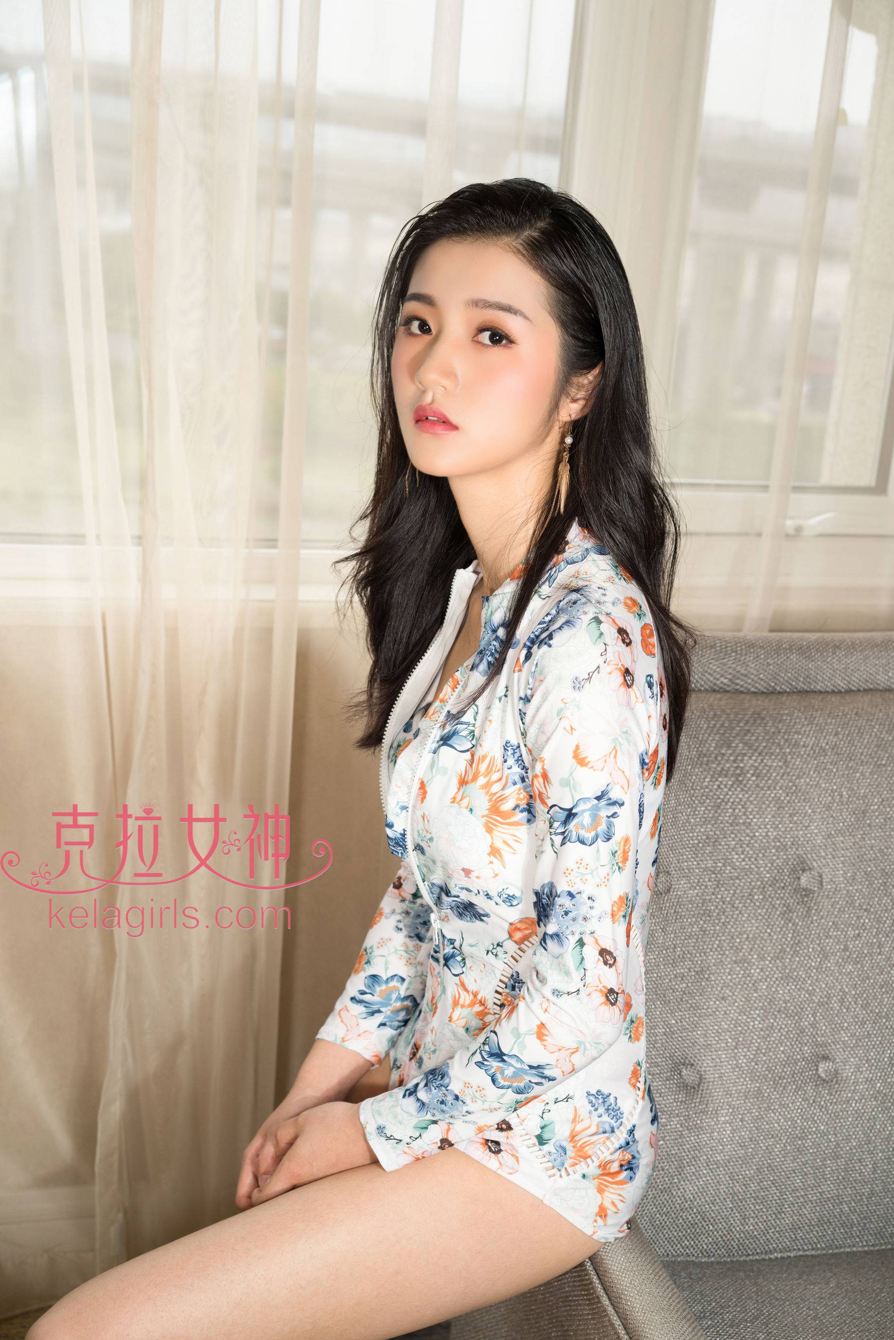 倩倩《古典小美女》 [克拉女神Kelagirls]Xiuren秀人写真高清美女套图写真下载-看套图看套图