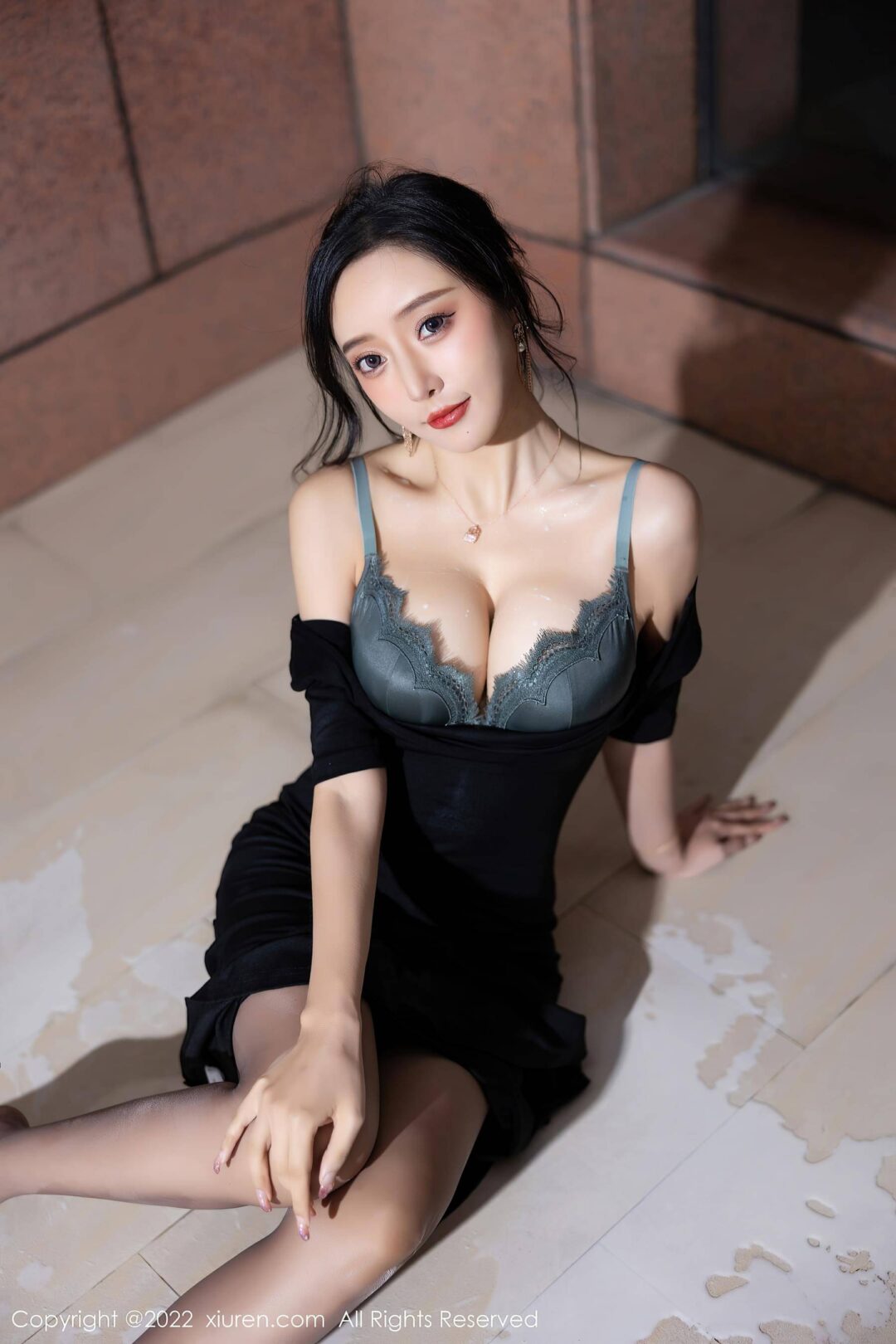 [XiuRen秀人网] No.5187 王馨瑶-看套图
