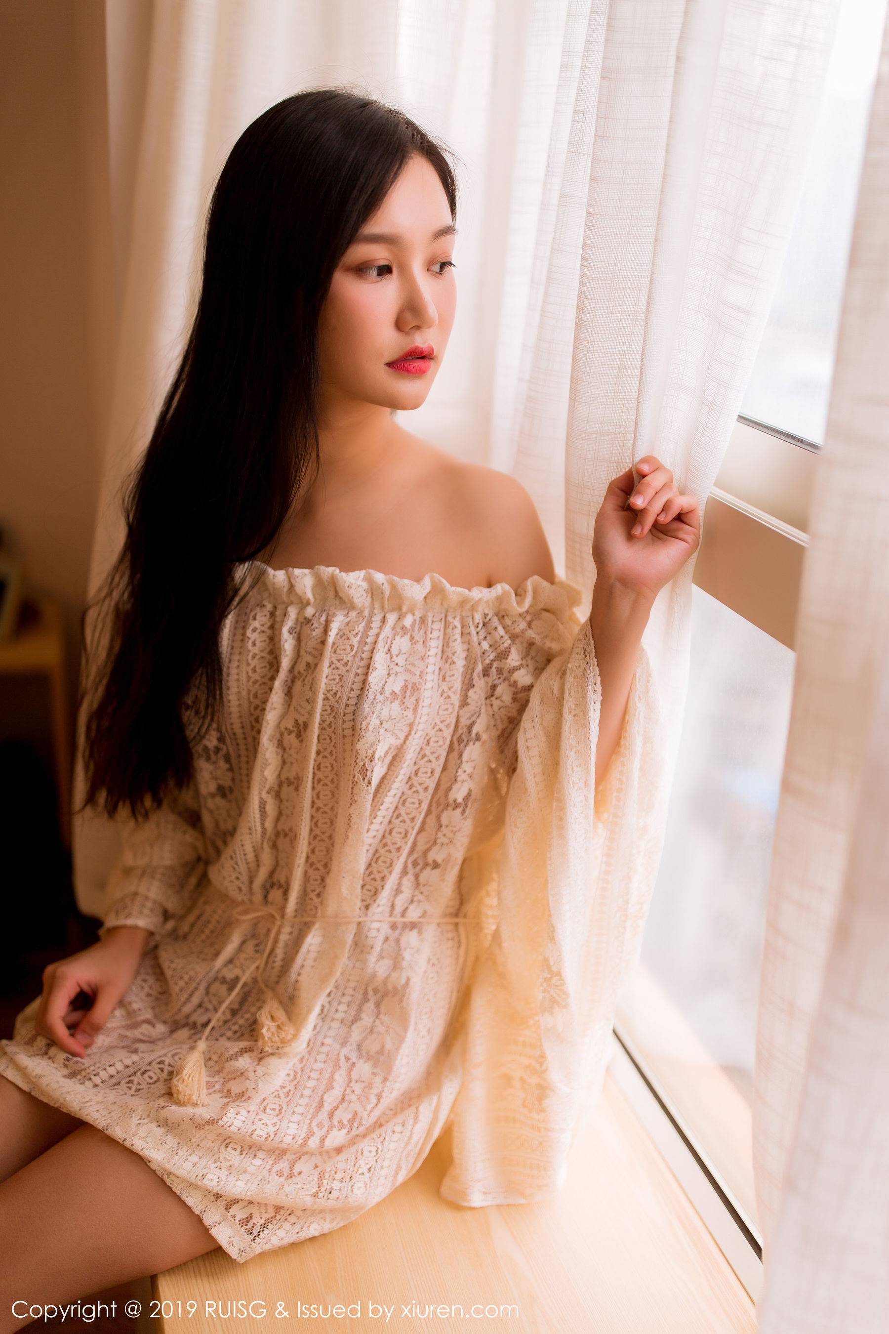 [瑞丝馆RUISG] Vol.066 深紫JulieXiuren秀人写真高清美女套图写真下载-看套图看套图