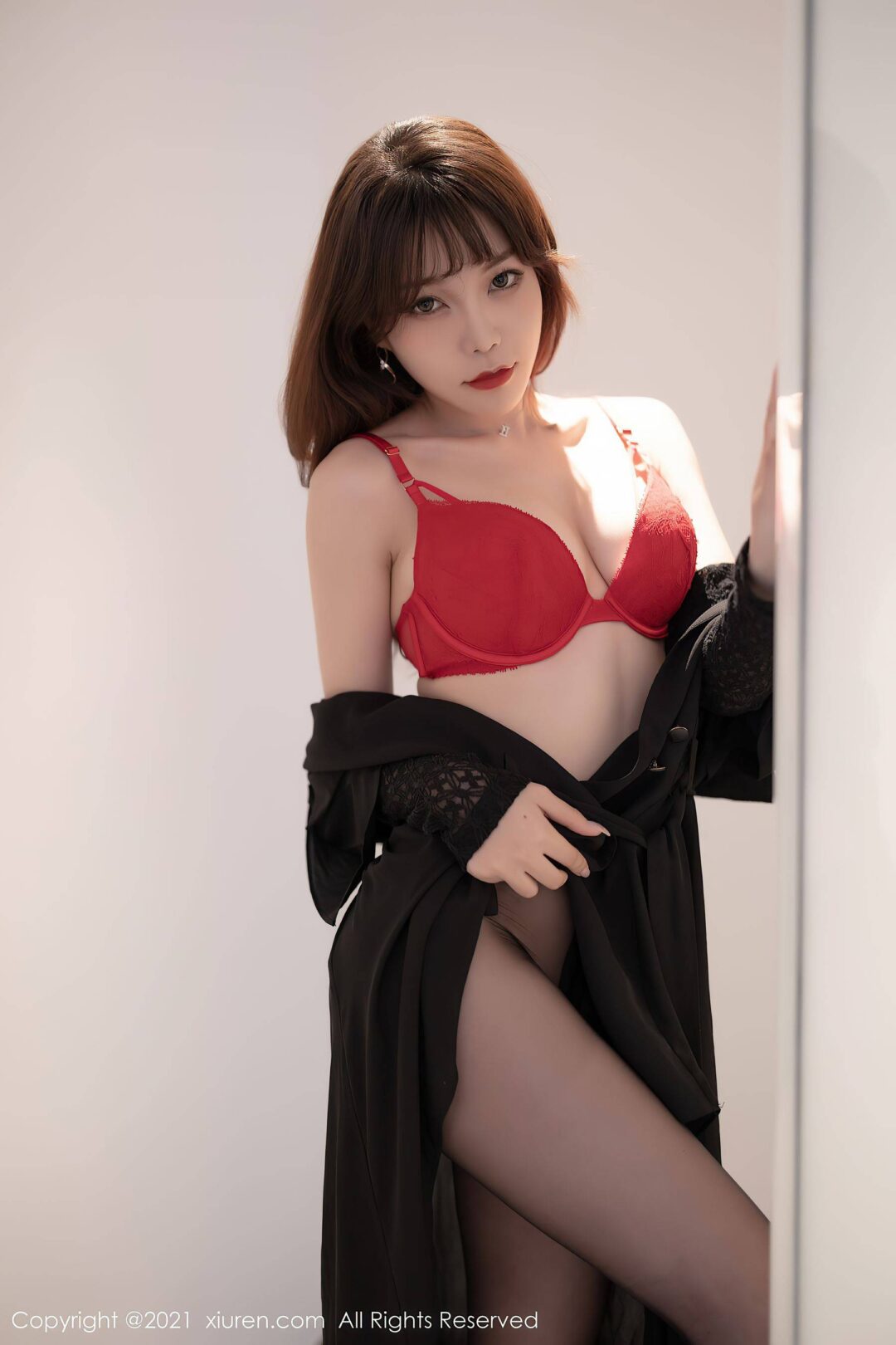[秀人XIUREN] No.3595 芝芝BootyXiuren秀人写真高清美女套图写真下载-看套图看套图