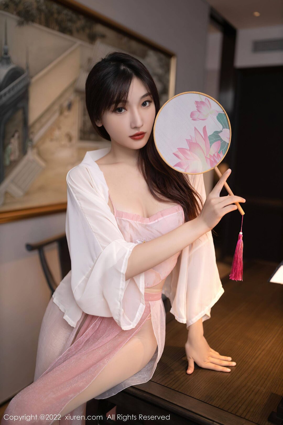[XiuRen秀人网] No.5666 陆萱萱 古装美腿-看套图