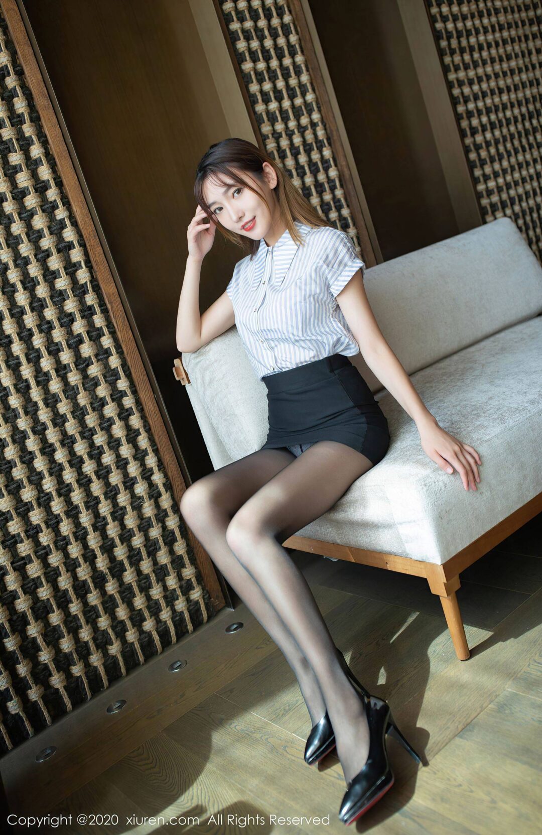 [秀人XIUREN] No.2810 陆萱萱-看套图
