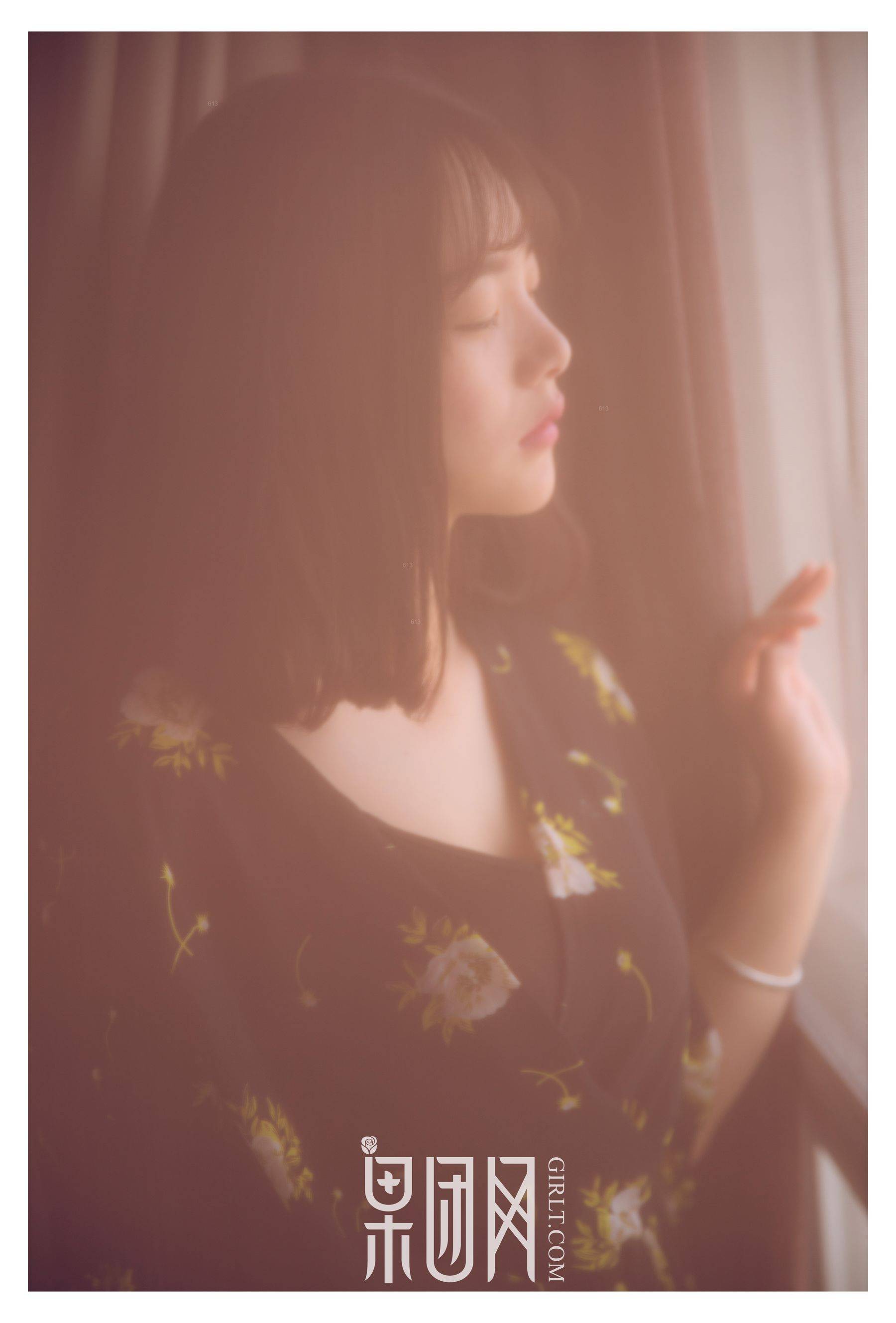 皮蛋儿《娇艳嫩模肤若凝脂》 [果团网Girlt] No.035Xiuren秀人写真高清美女套图写真下载-看套图看套图