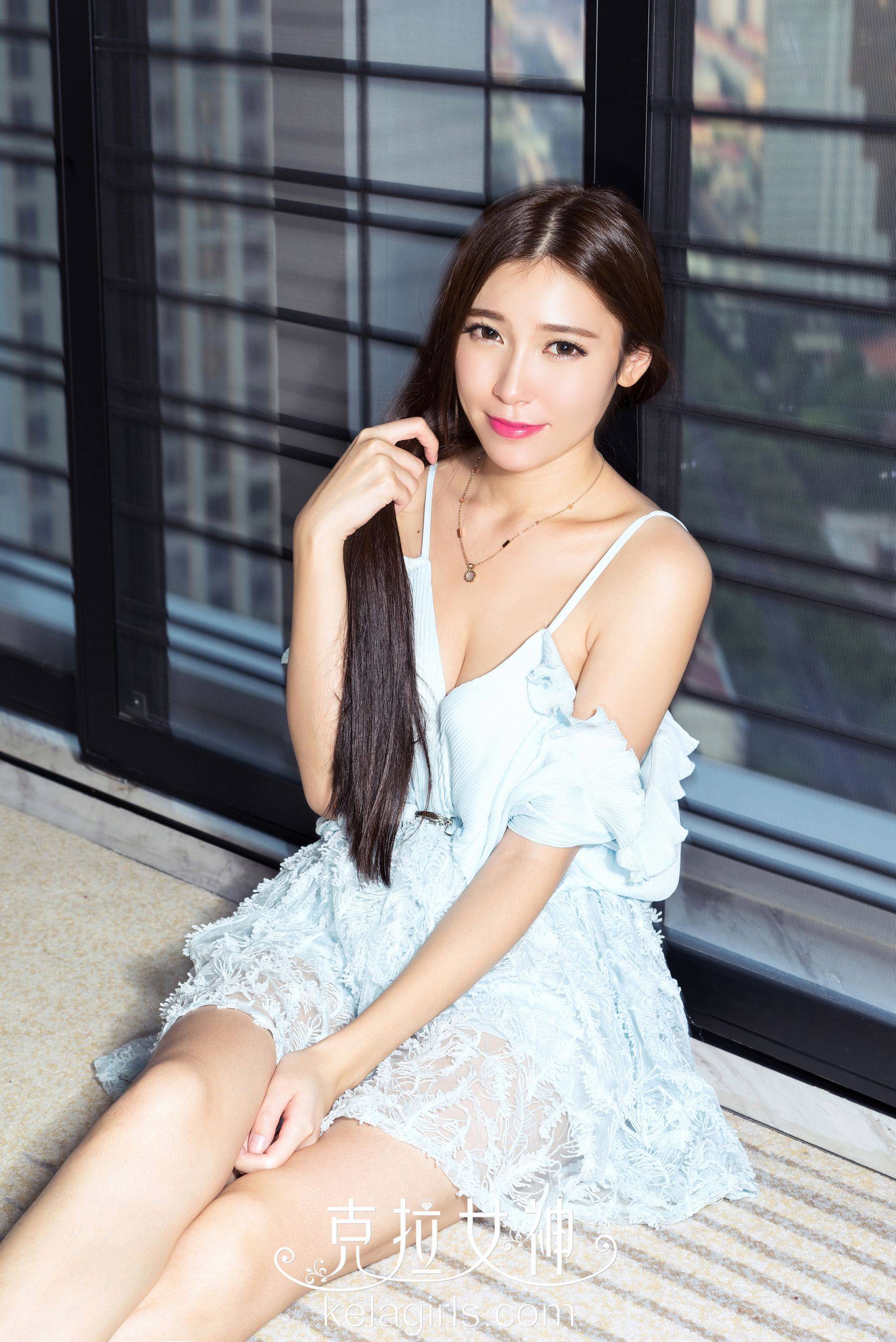七七《美腿皇后》 [克拉女神]-看套图