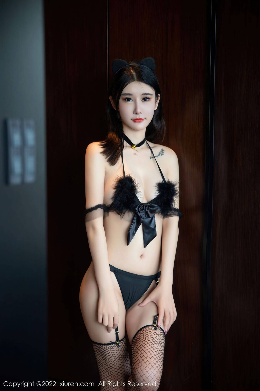 [XiuRen秀人网] No.6018 夏沫沫tifa 比基尼美腿-看套图