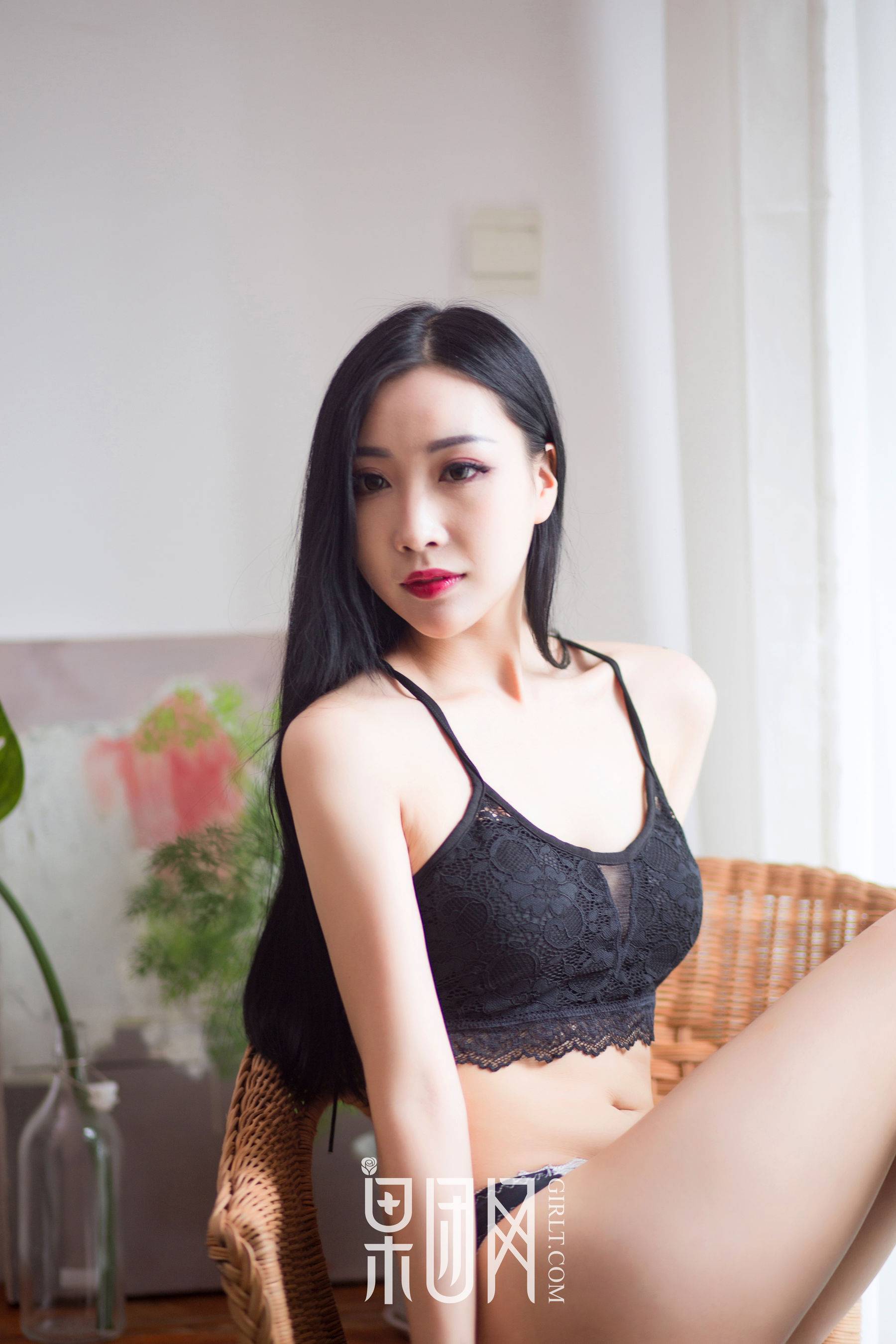 雨儿《黑丝魅惑！》 [果团网Girlt] NO.081Xiuren秀人写真高清美女套图写真下载-看套图看套图