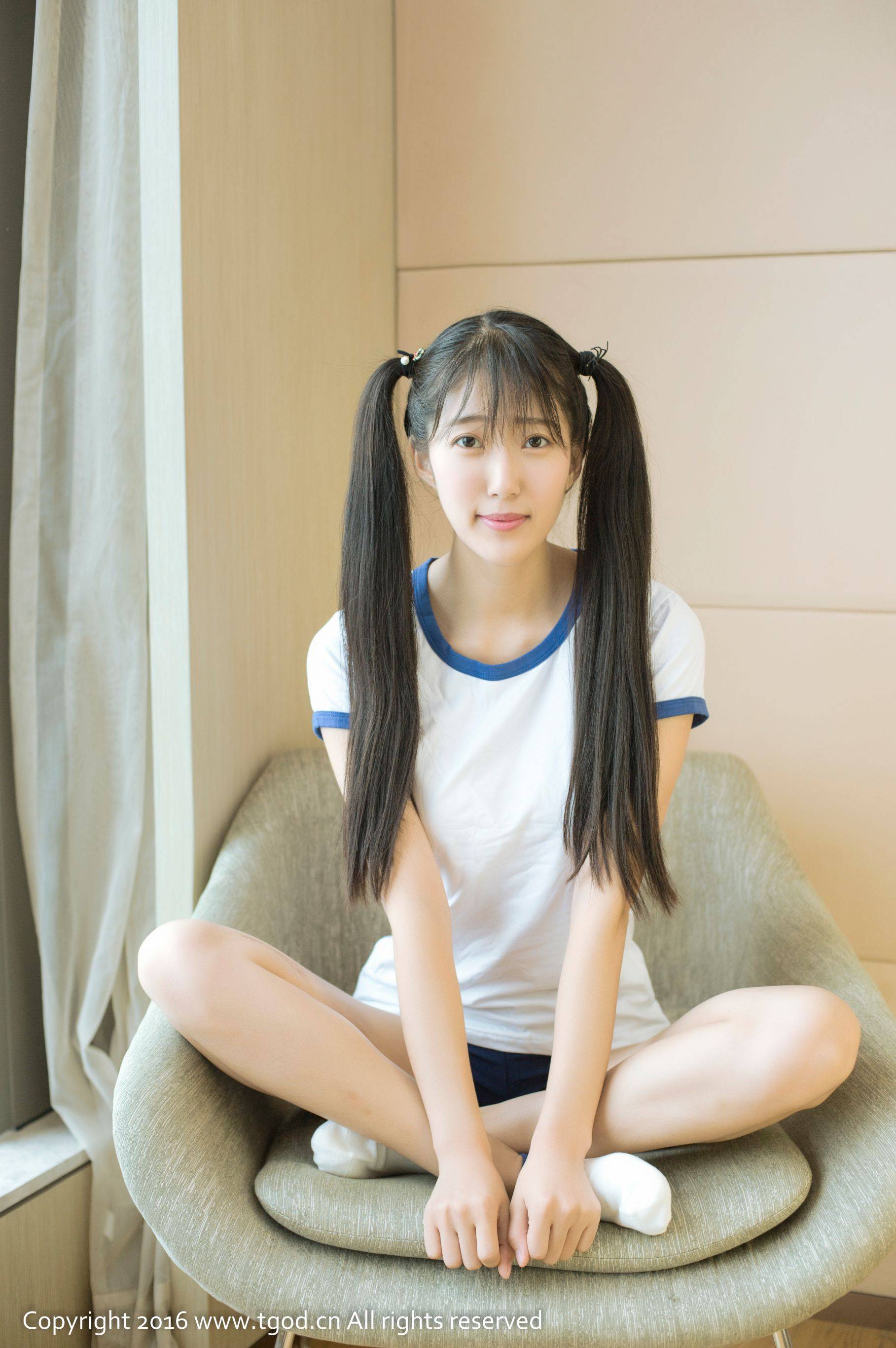 奶糖Uki《一个无比真实漂亮的北影姑娘》 [推女神TGOD]Xiuren秀人写真高清美女套图写真下载-看套图看套图