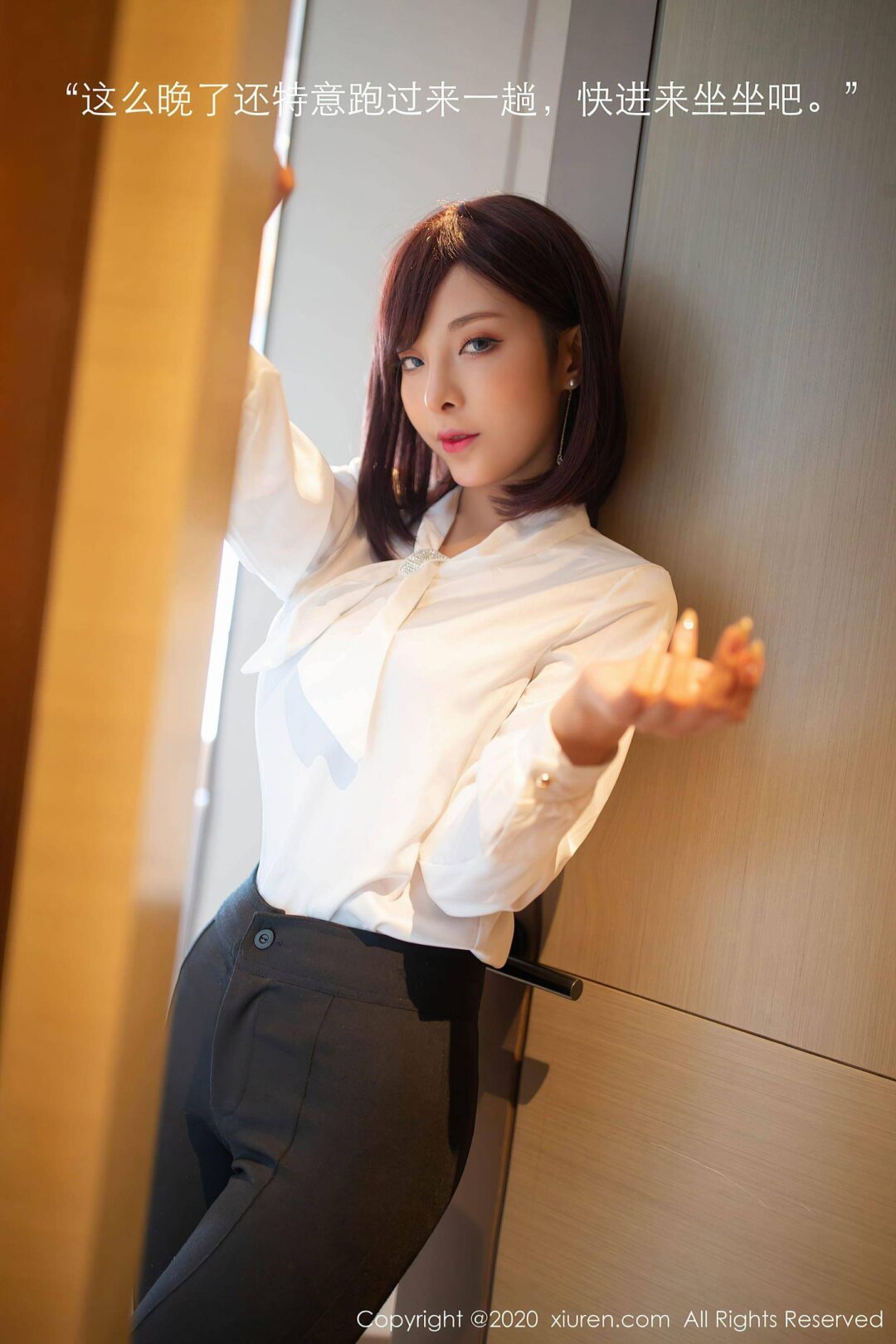 [秀人XiuRen] No.2534 陈小喵-看套图