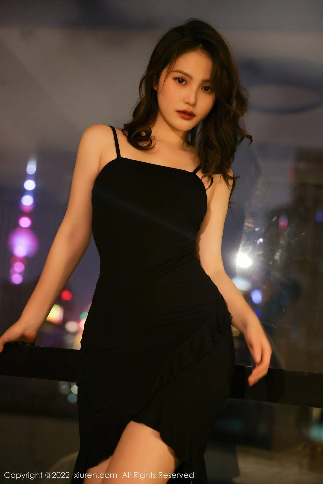 [XiuRen秀人网] No.4618 你的兔妹妹 新人美腿-看套图