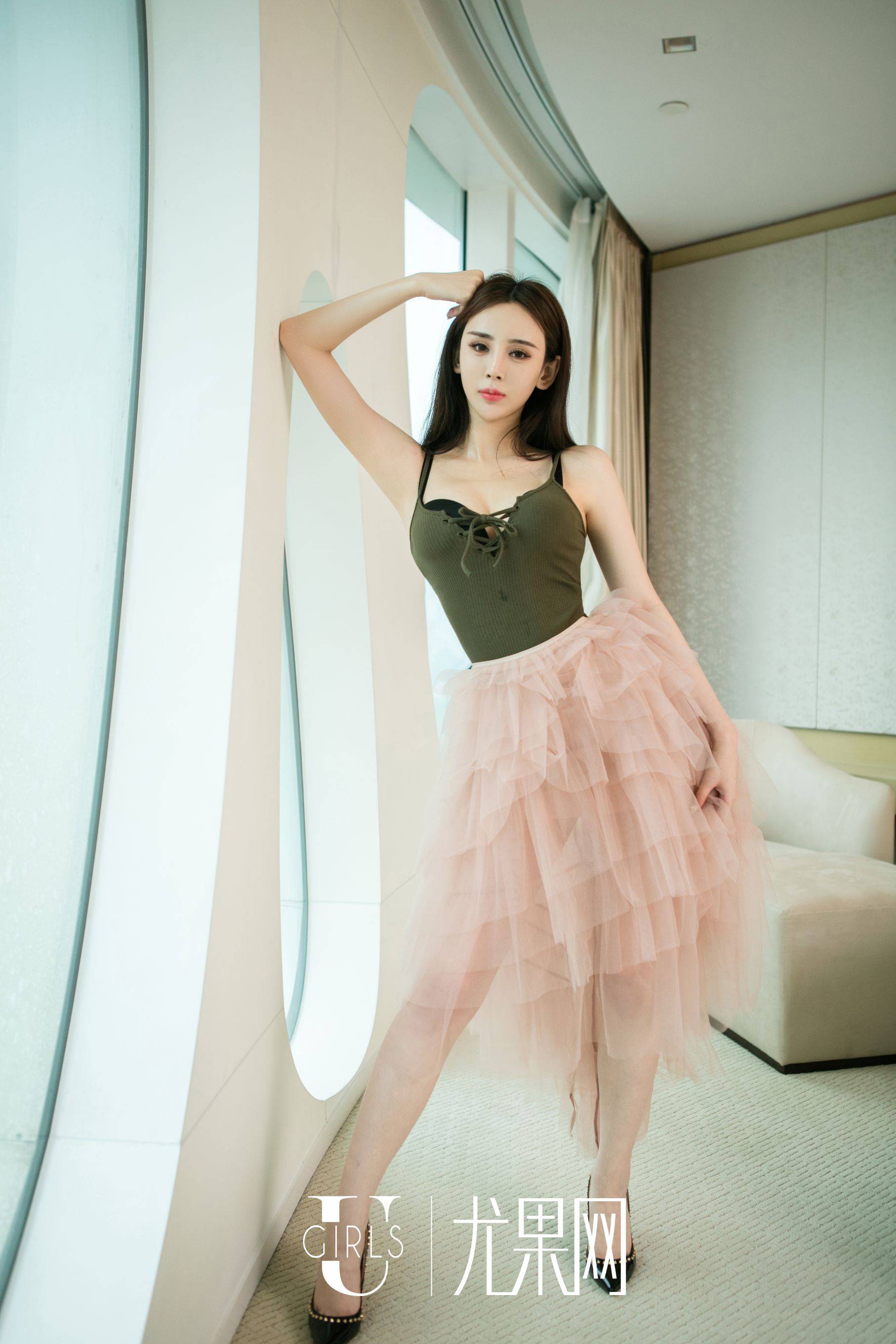 [尤果网Ugirls] U183 于思琪《性感与忧郁》Xiuren秀人写真高清美女套图写真下载-看套图看套图