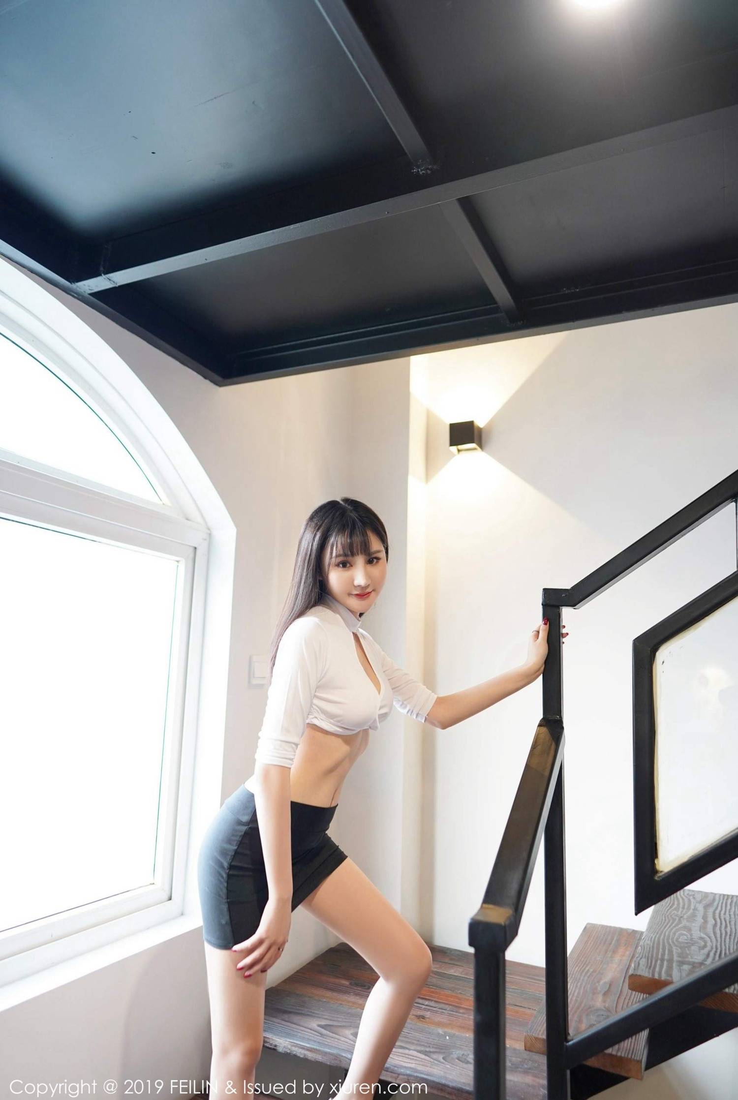 [FeiLin 嗲囡囡] VOL.210 Celina青妍Xiuren秀人写真高清美女套图写真下载-看套图看套图