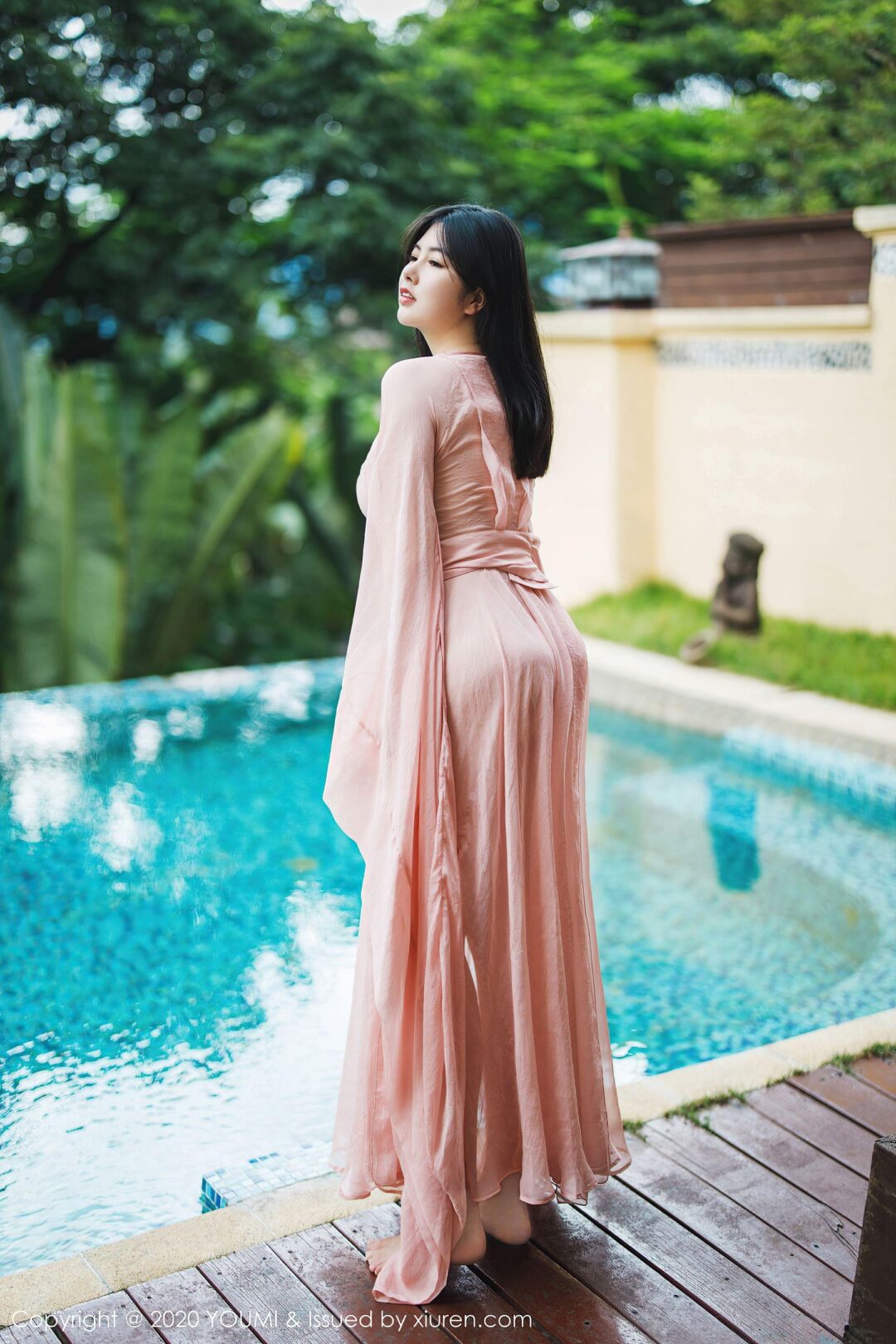 [尤蜜荟YouMi] Vol.523 娜露SelenaXiuren秀人写真高清美女套图写真下载-看套图看套图