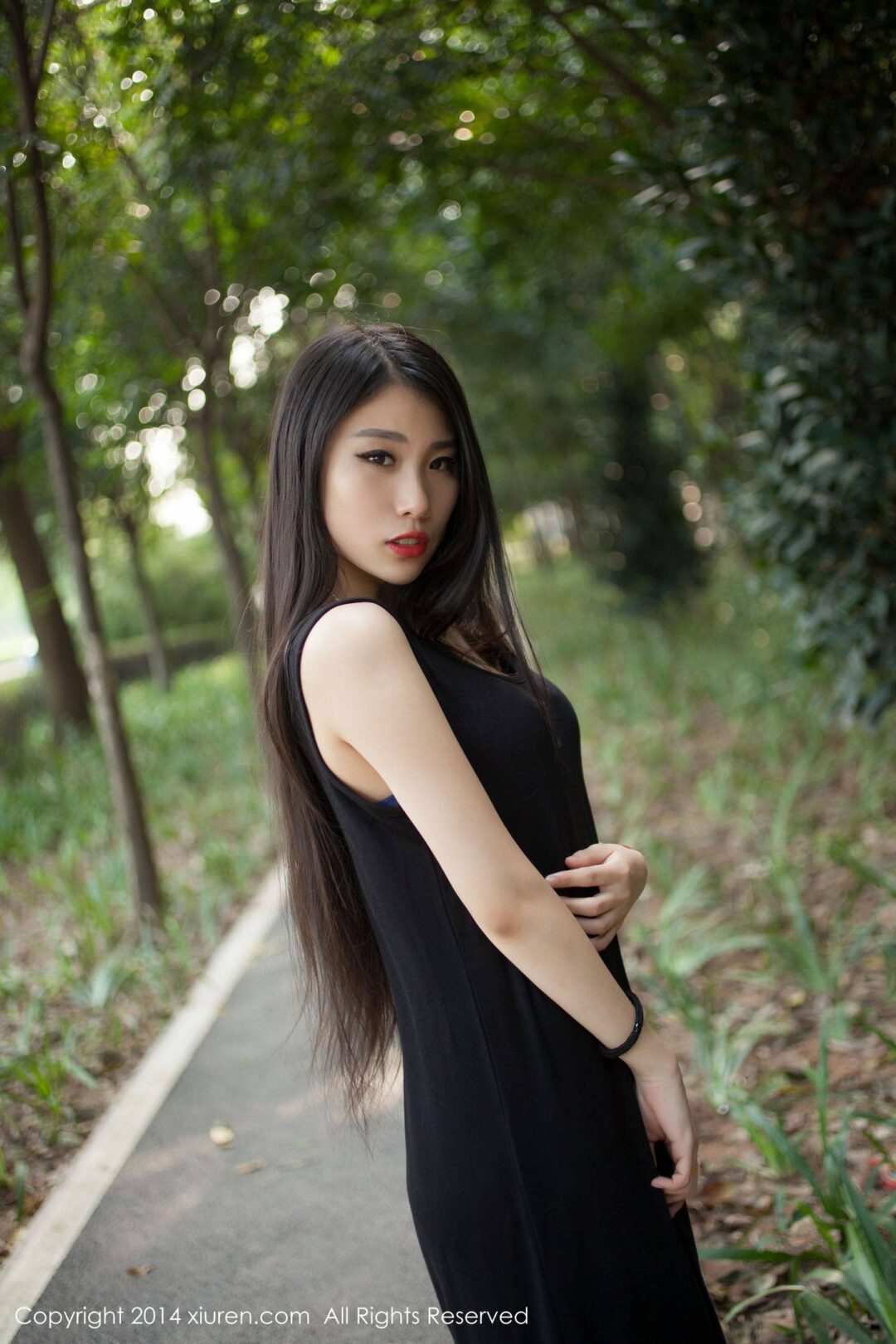 无敌美臀妹子战姝羽Zina [秀人网XiuRen] No.169-看套图