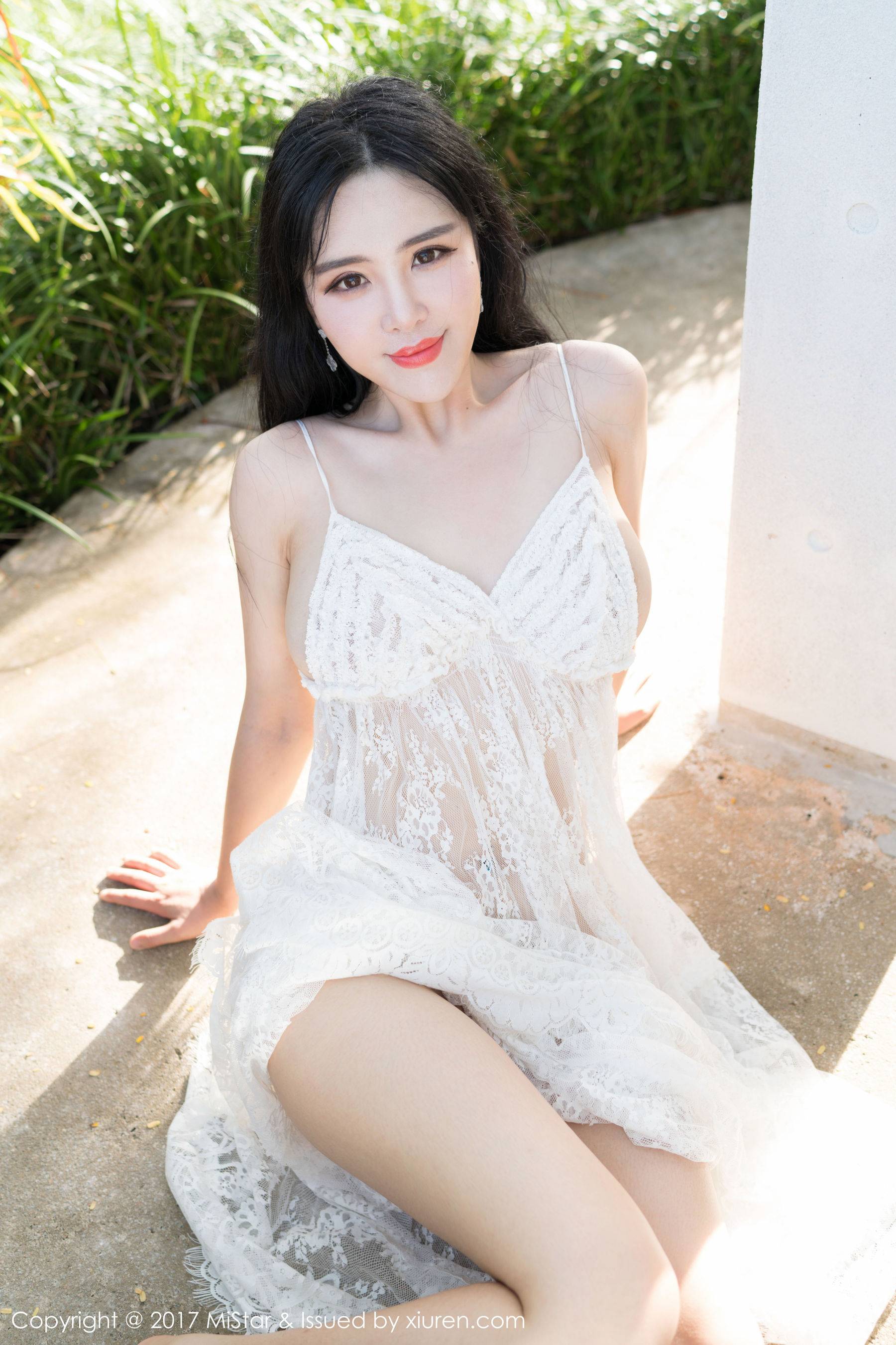 刘钰儿《丰乳丰臀尤物》 [魅妍社MiStar] Vol.185Xiuren秀人写真高清美女套图写真下载-看套图看套图