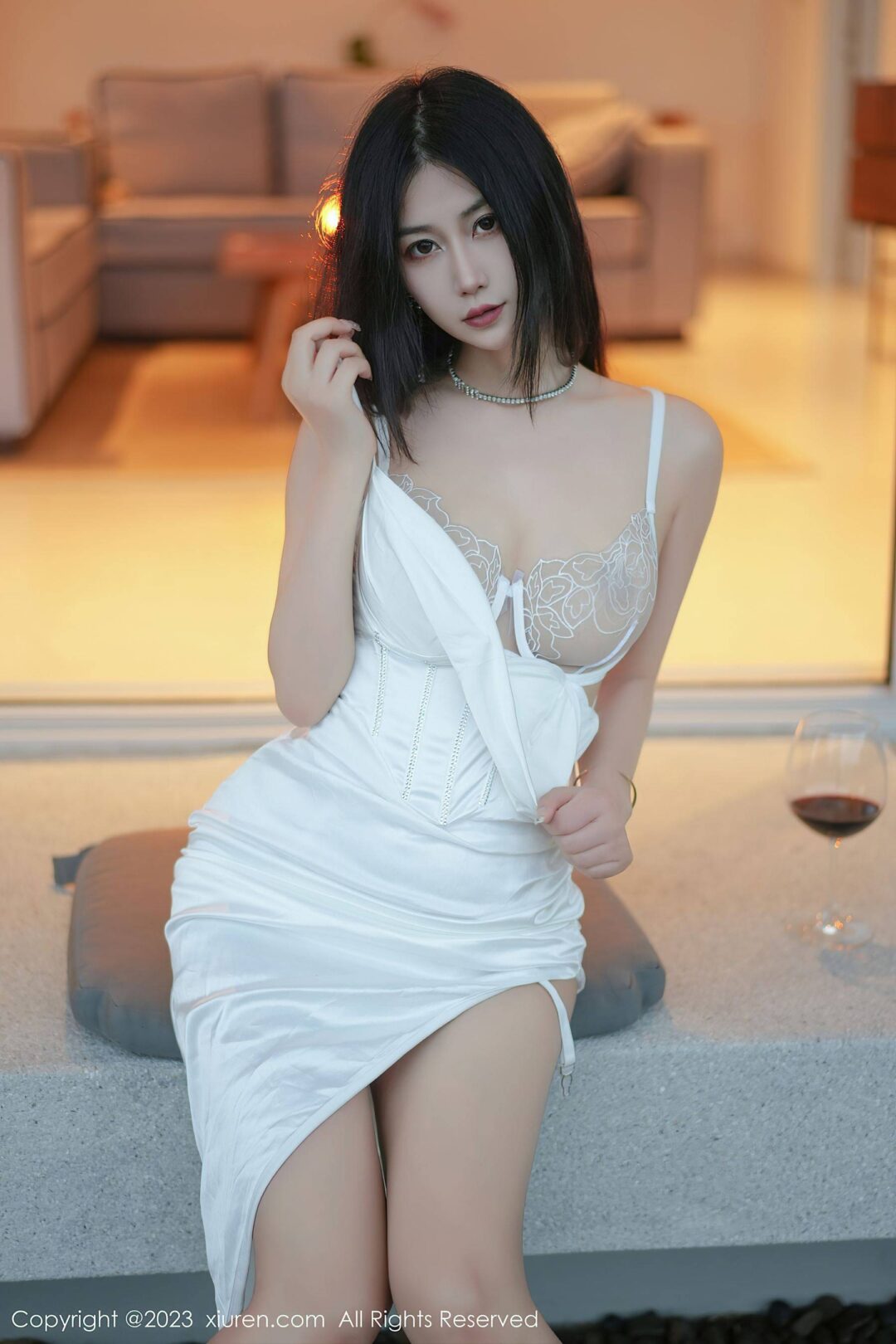 [XiuRen秀人网] No.6729 laura阿姣 妩媚美腿-看套图