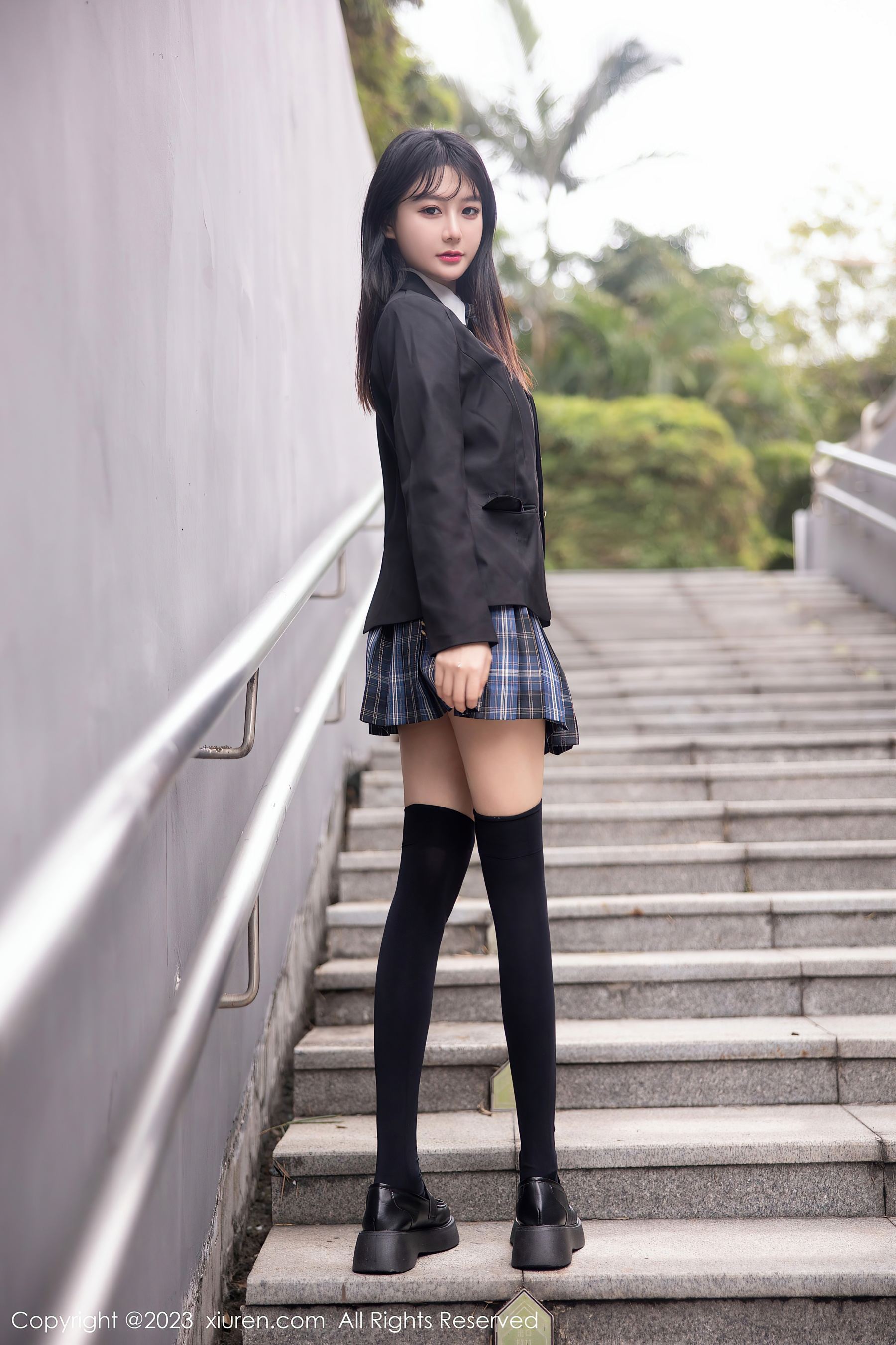 [XiuRen秀人网] No.6662 幼幼 制服美腿-看套图