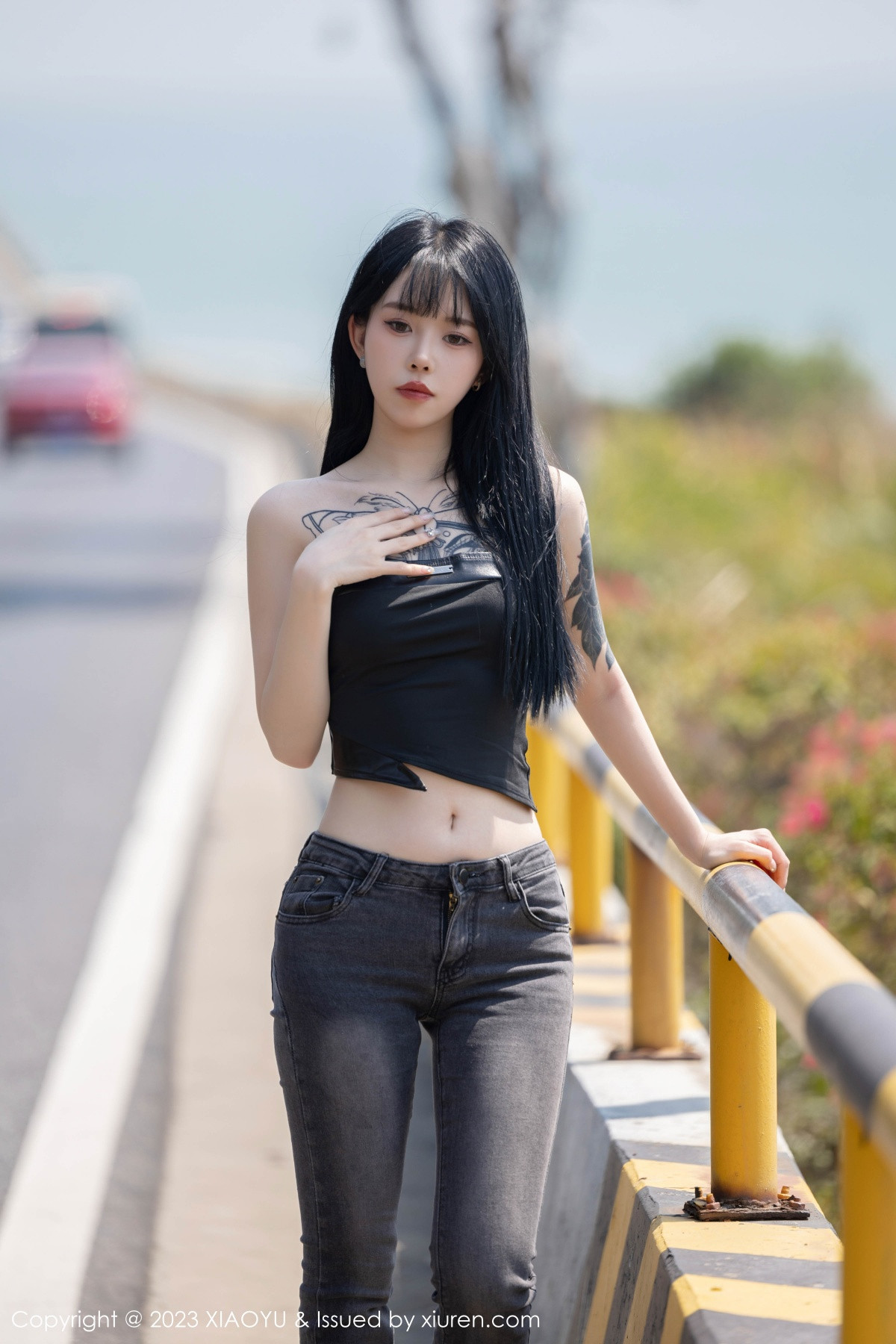 [XiaoYu画语界]Vol.1047_模特奶瓶黑色露肩短款上衣+性感蛋黄色吊带秀曼妙身姿诱惑写真98P-最新发布论坛-免费套图-看套图