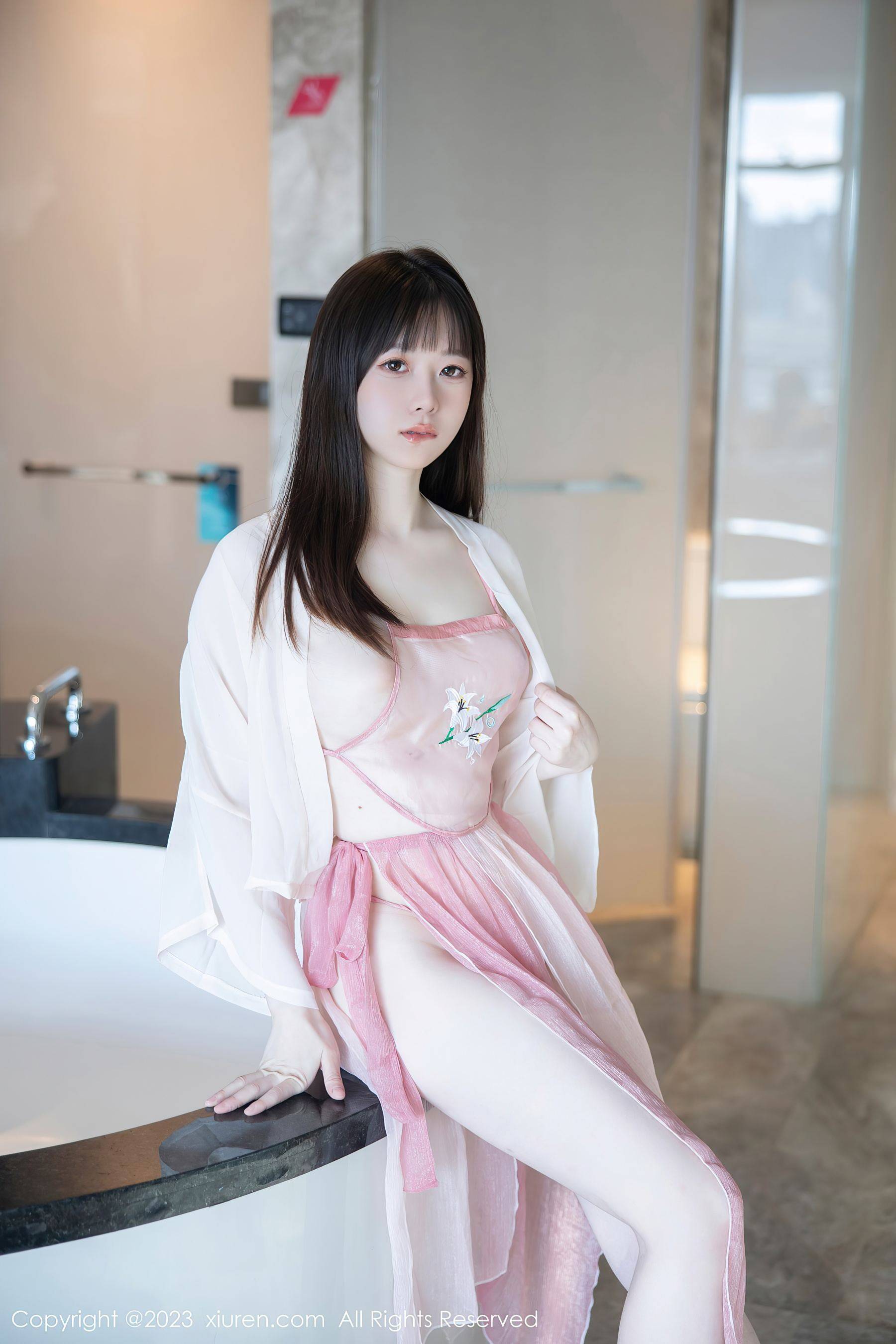 [XiuRen秀人网] No.6926 林悠悠 新人古装Xiuren秀人写真高清美女套图写真下载-看套图看套图