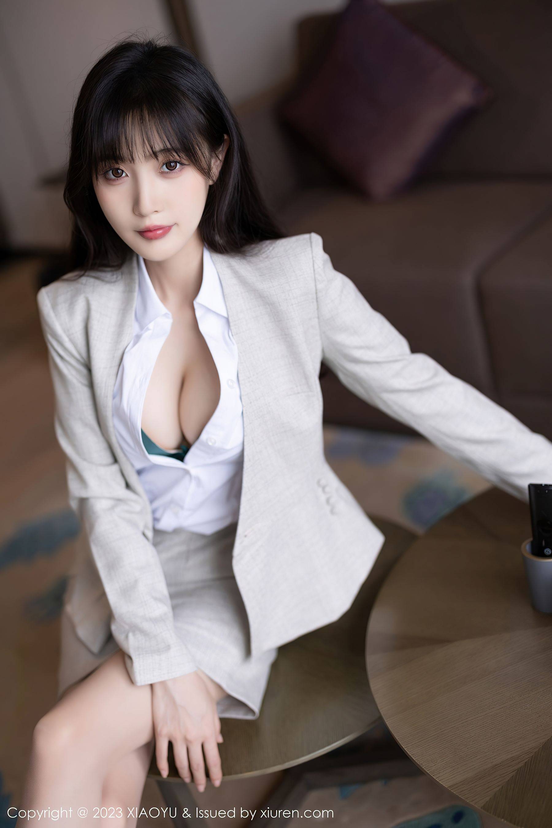 [XIAOYU语画界] VOL.1034 林星阑 美腿丝袜Xiuren秀人写真高清美女套图写真下载-看套图看套图