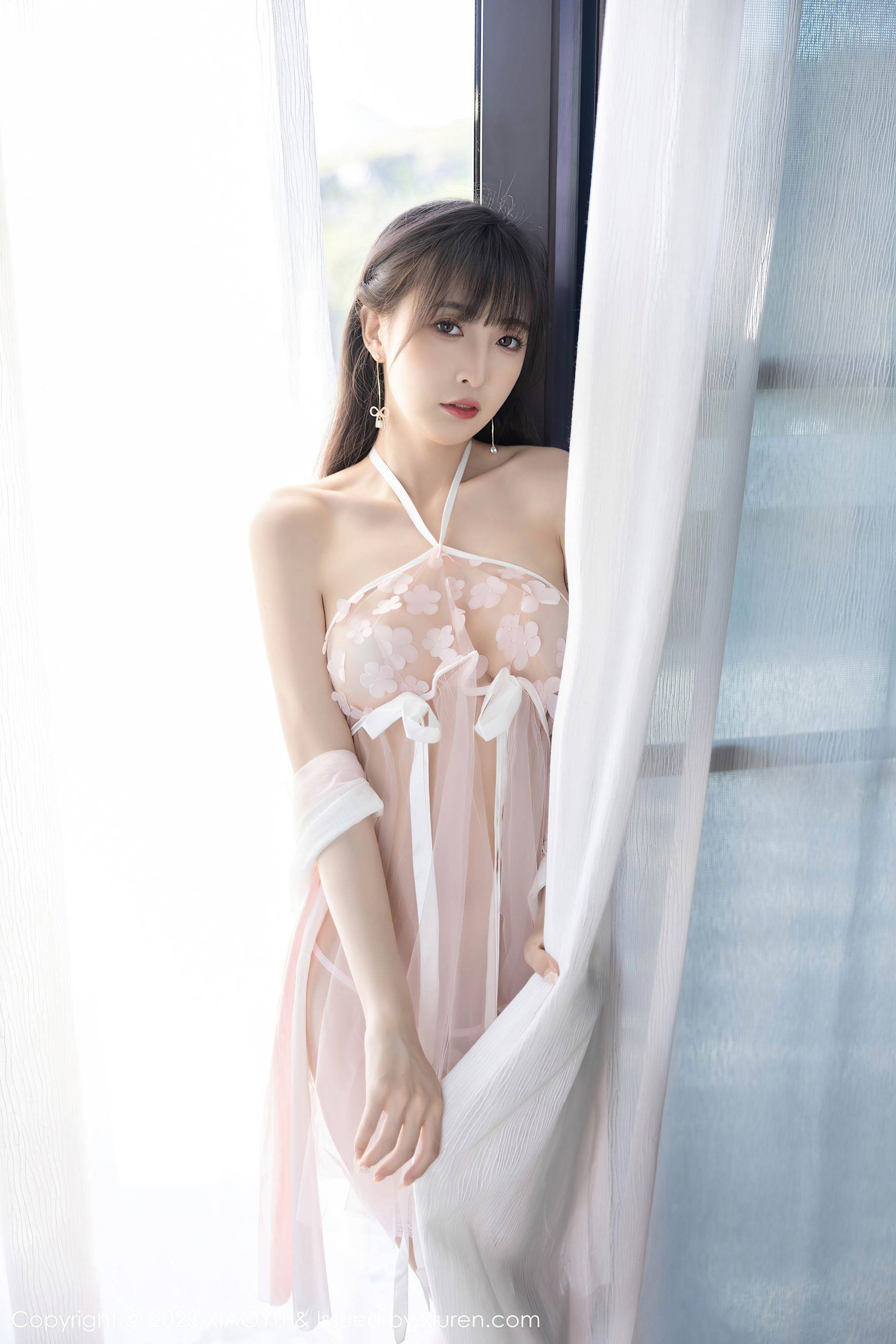 [XIAOYU语画界] VOL.1071 林星阑 旗袍美腿Xiuren秀人写真高清美女套图写真下载-看套图看套图