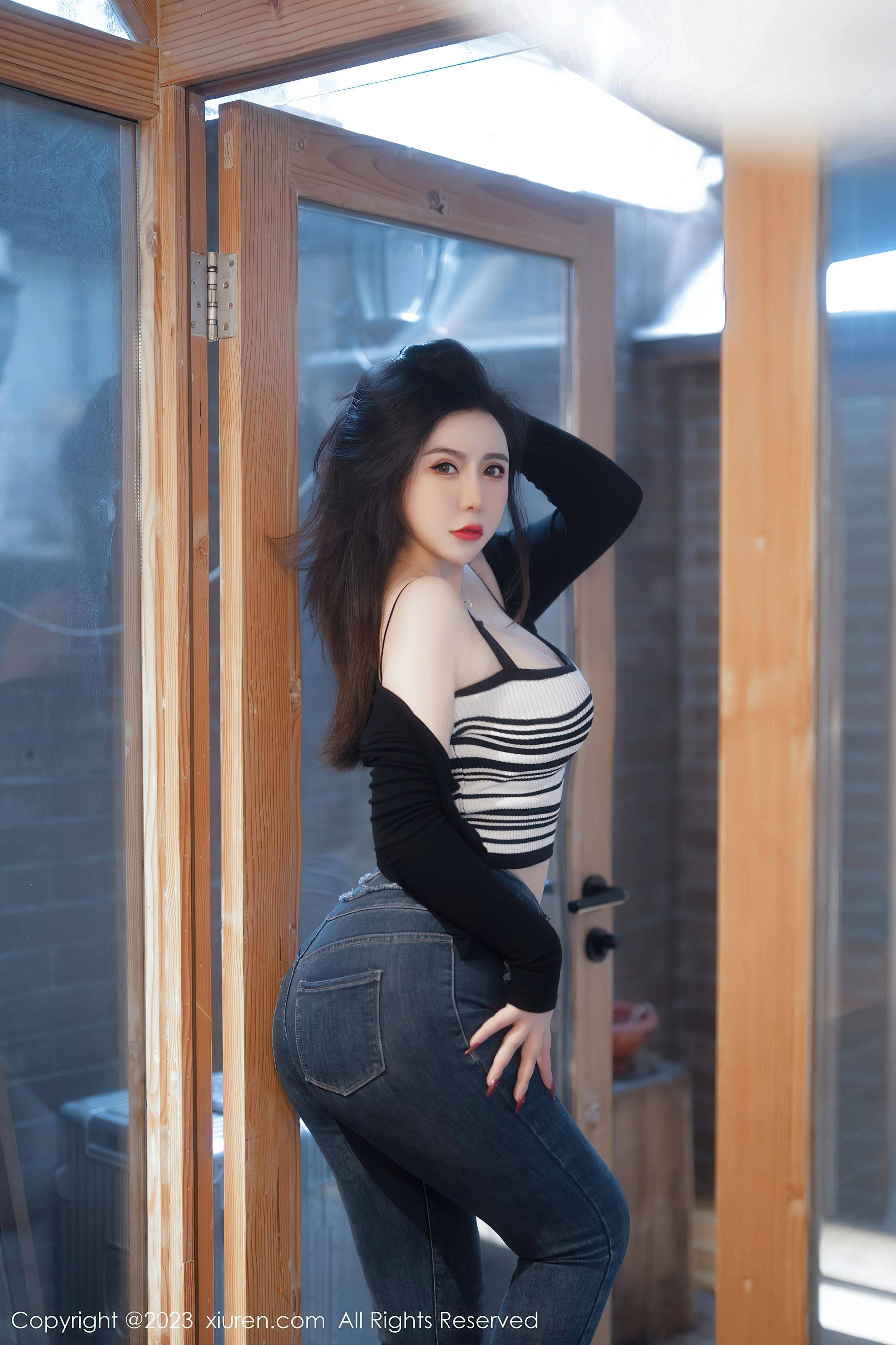 [MFStar模范学院] VOL.618 伊诺 黑丝美臀Xiuren秀人写真高清美女套图写真下载-看套图看套图