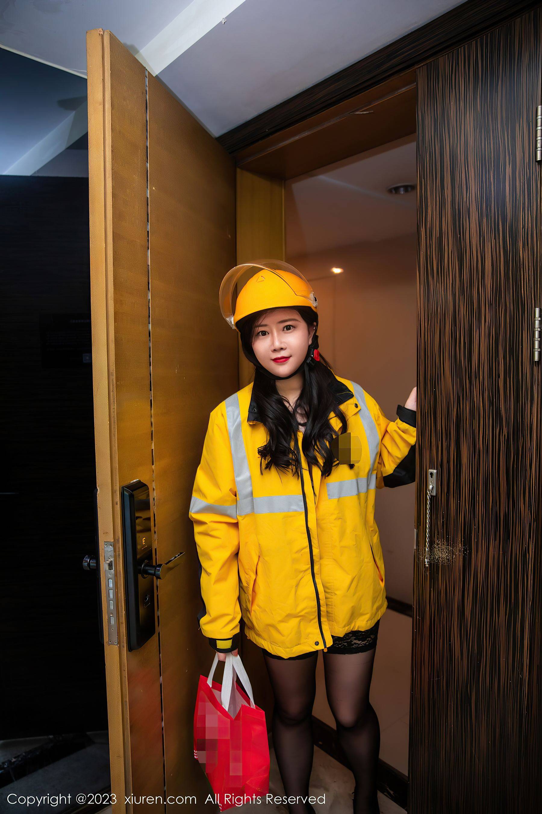 [XiuRen秀人网] No.7093 王婉悠Queen 黑丝美臀-看套图