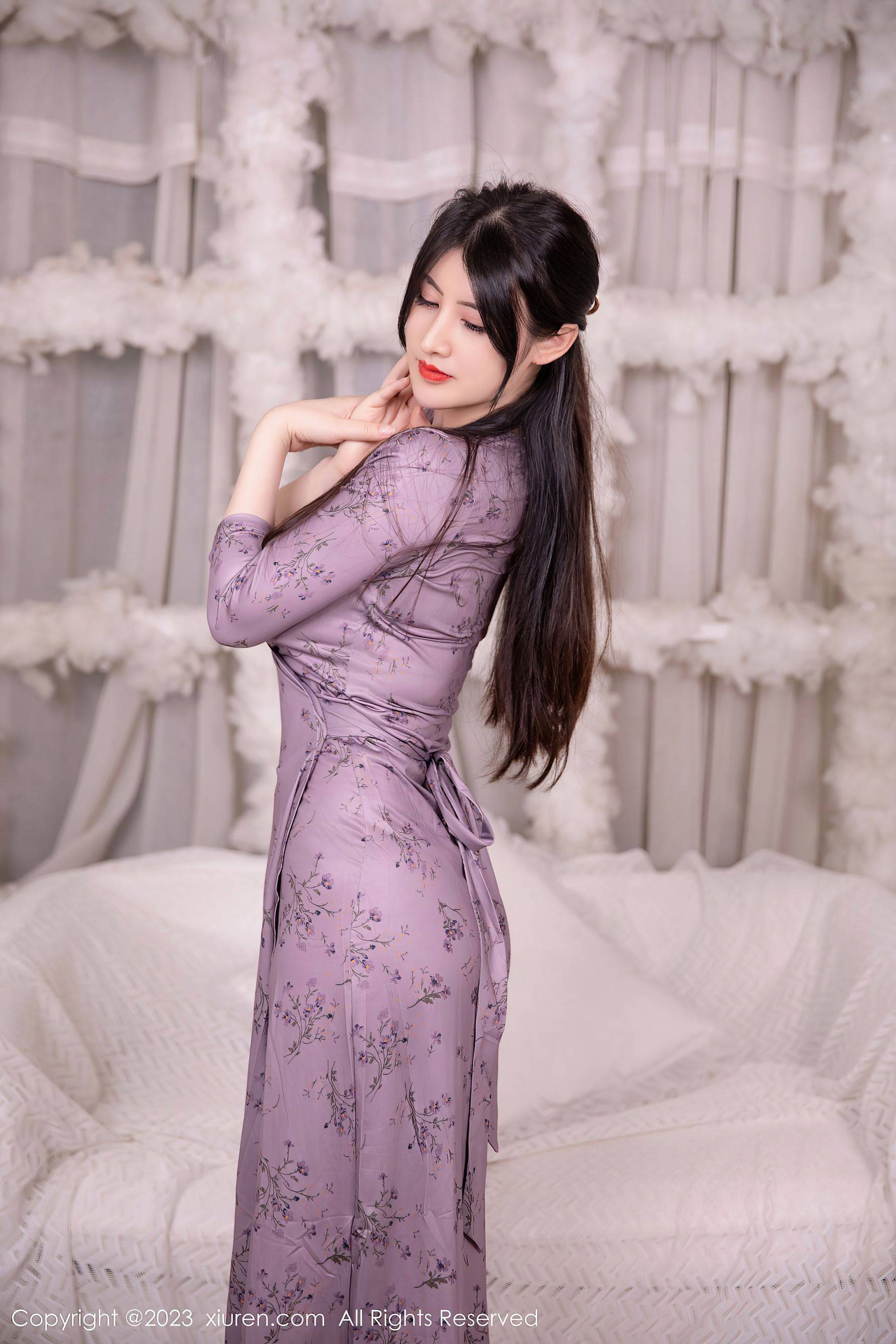[XiuRen秀人网] No.7126 诗诗kiki 长裙美腿-看套图