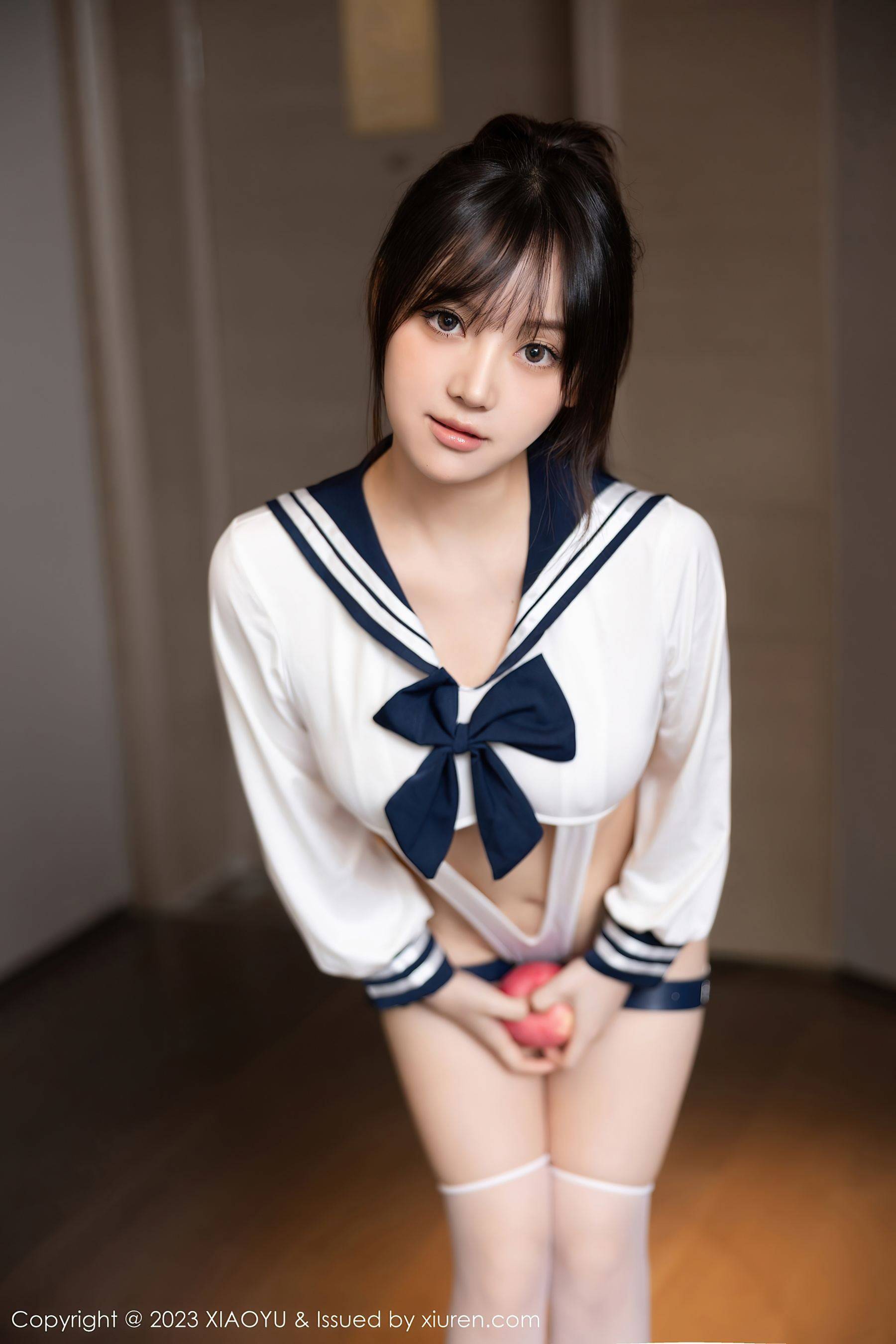 [XIAOYU语画界] VOL.1105 豆瓣酱 制服美臀Xiuren秀人写真高清美女套图写真下载-看套图看套图
