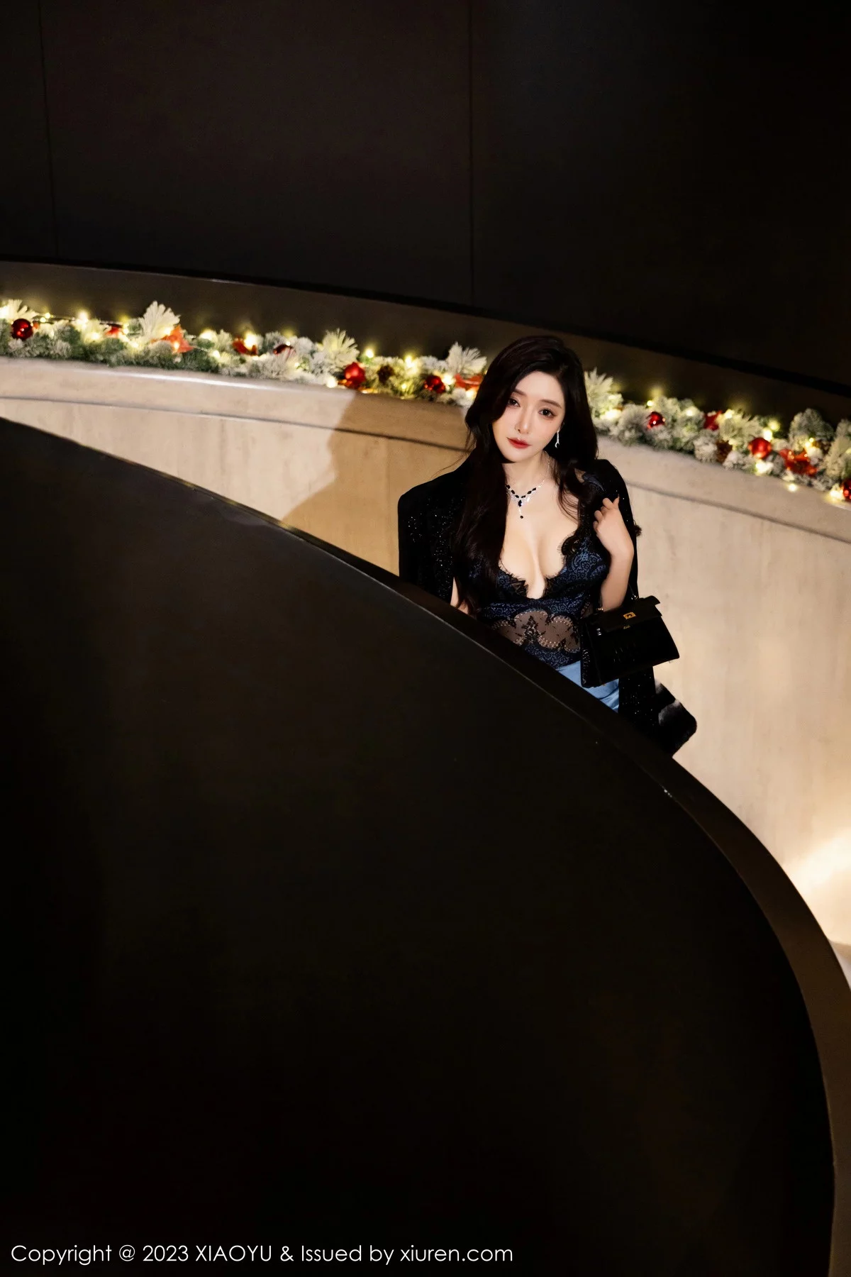 [XiaoYu画语界]Vol.1163_女神王馨瑶yanni性感蓝黑连衣礼裙配黑丝袜秀曼妙身姿诱惑写真93P-推荐论坛-免费套图-看套图