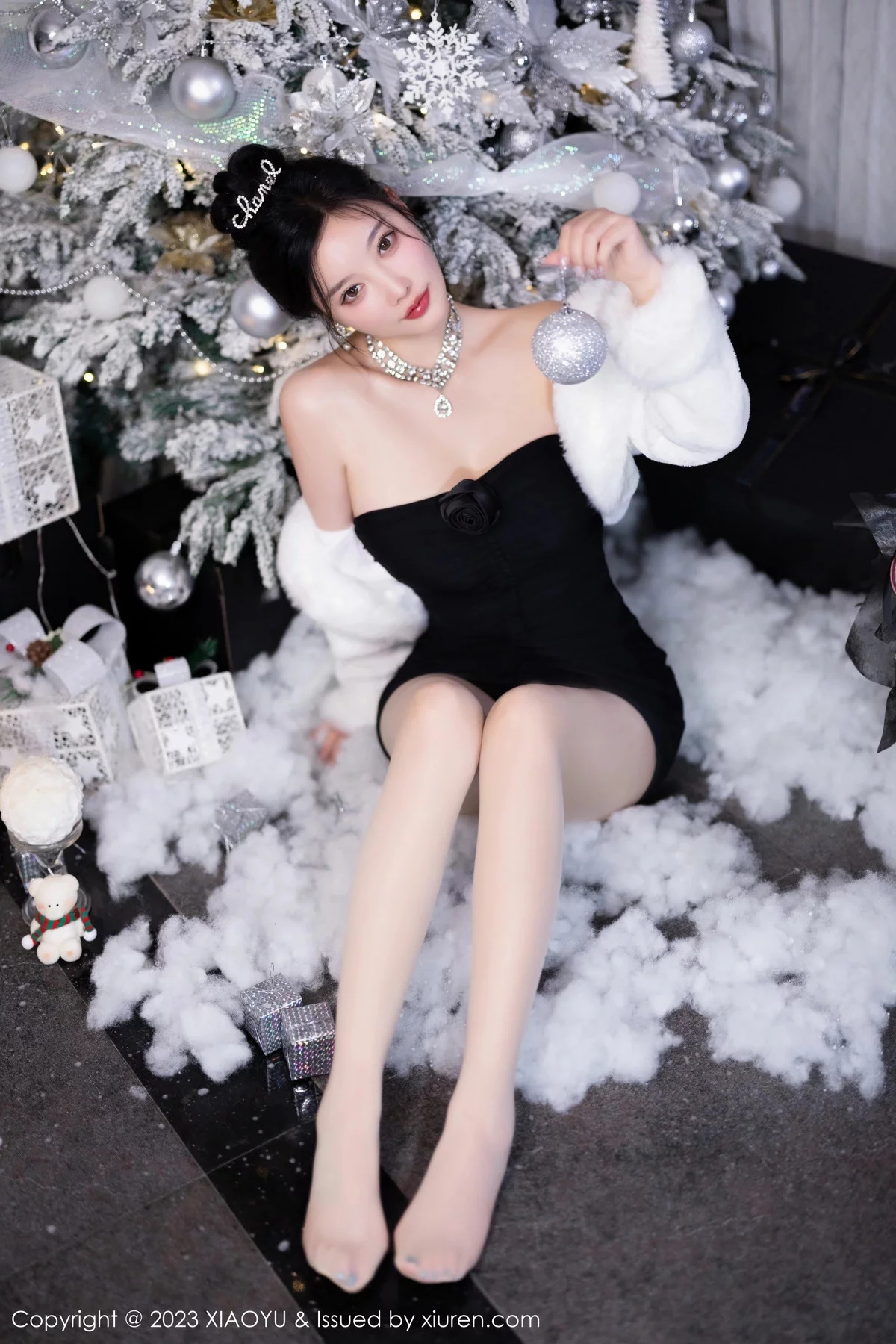 [XiaoYu画语界]Vol.1170_女神杨晨晨Yome圣装主题性感情趣圣诞服饰秀惹火身材诱惑写真90P-看套图