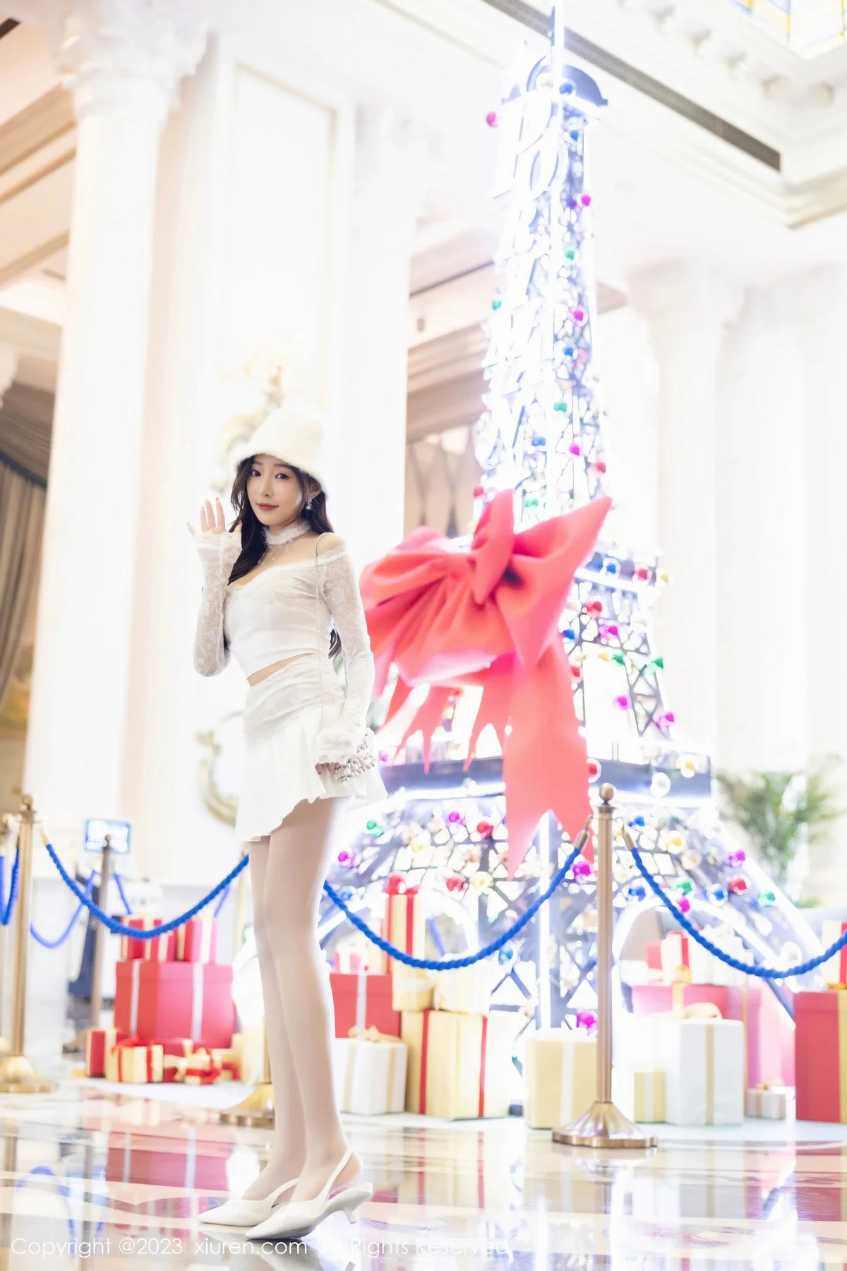 [XiuRen秀人网]No.7863_女神王馨瑶yanni红色圣诞服饰+白色短裙套装秀完美身材诱惑写真91P-推荐论坛-免费套图-看套图