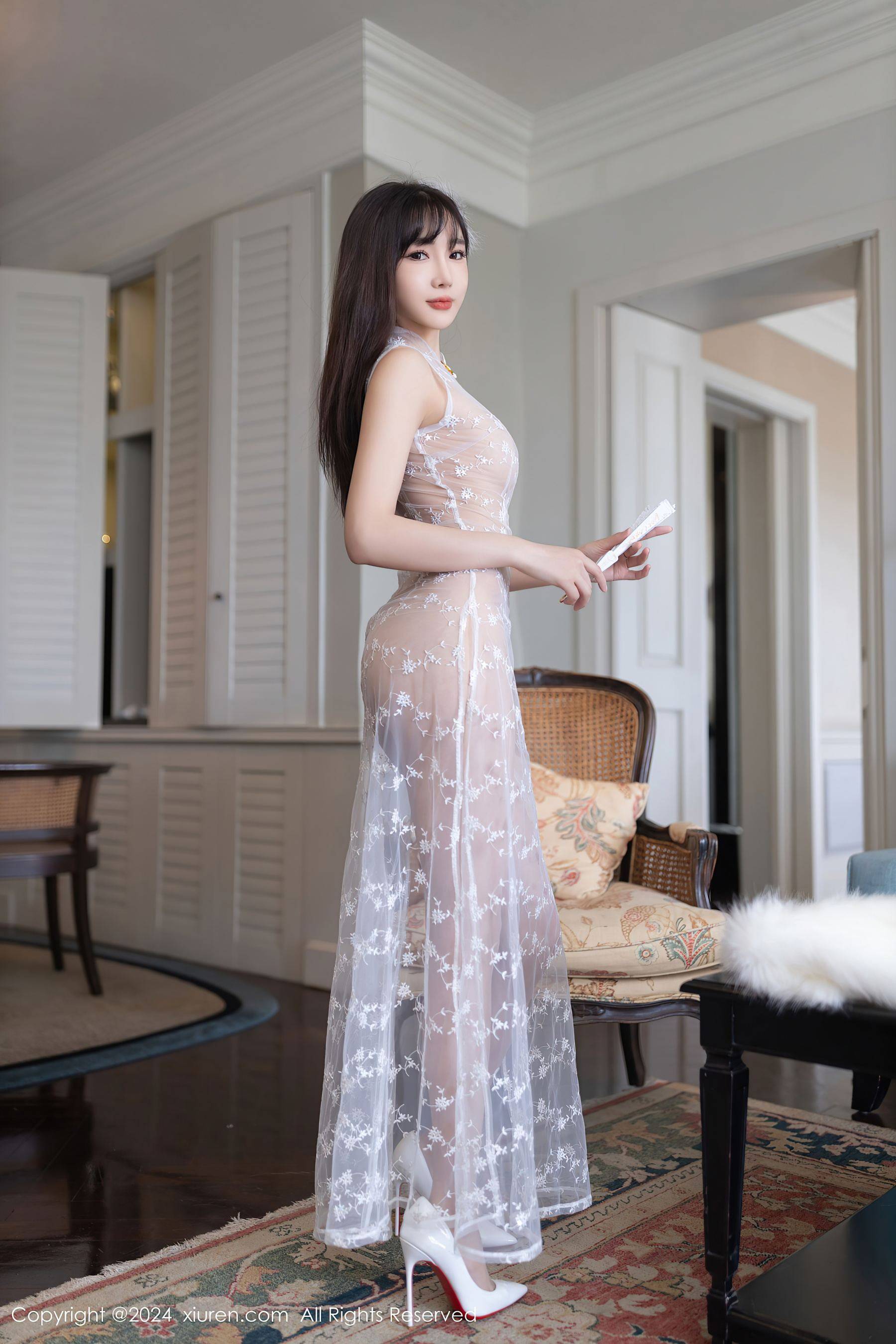 [XiuRen秀人网] No.8880 陆萱萱 性感美腿Xiuren秀人写真高清美女套图写真下载-看套图看套图