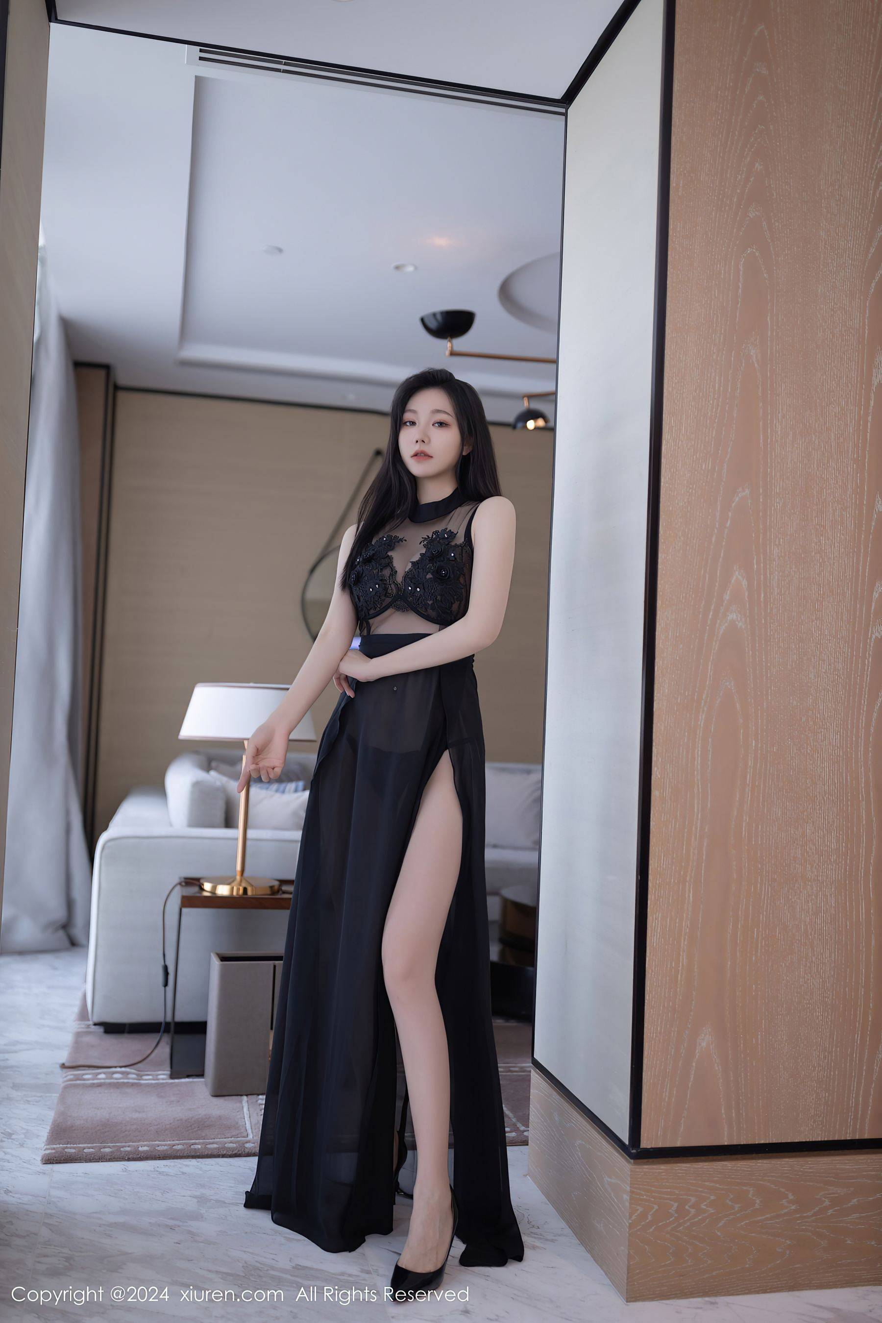 [XiuRen秀人网] No.8792 安然anran 黑丝美腿Xiuren秀人写真高清美女套图写真下载-看套图看套图