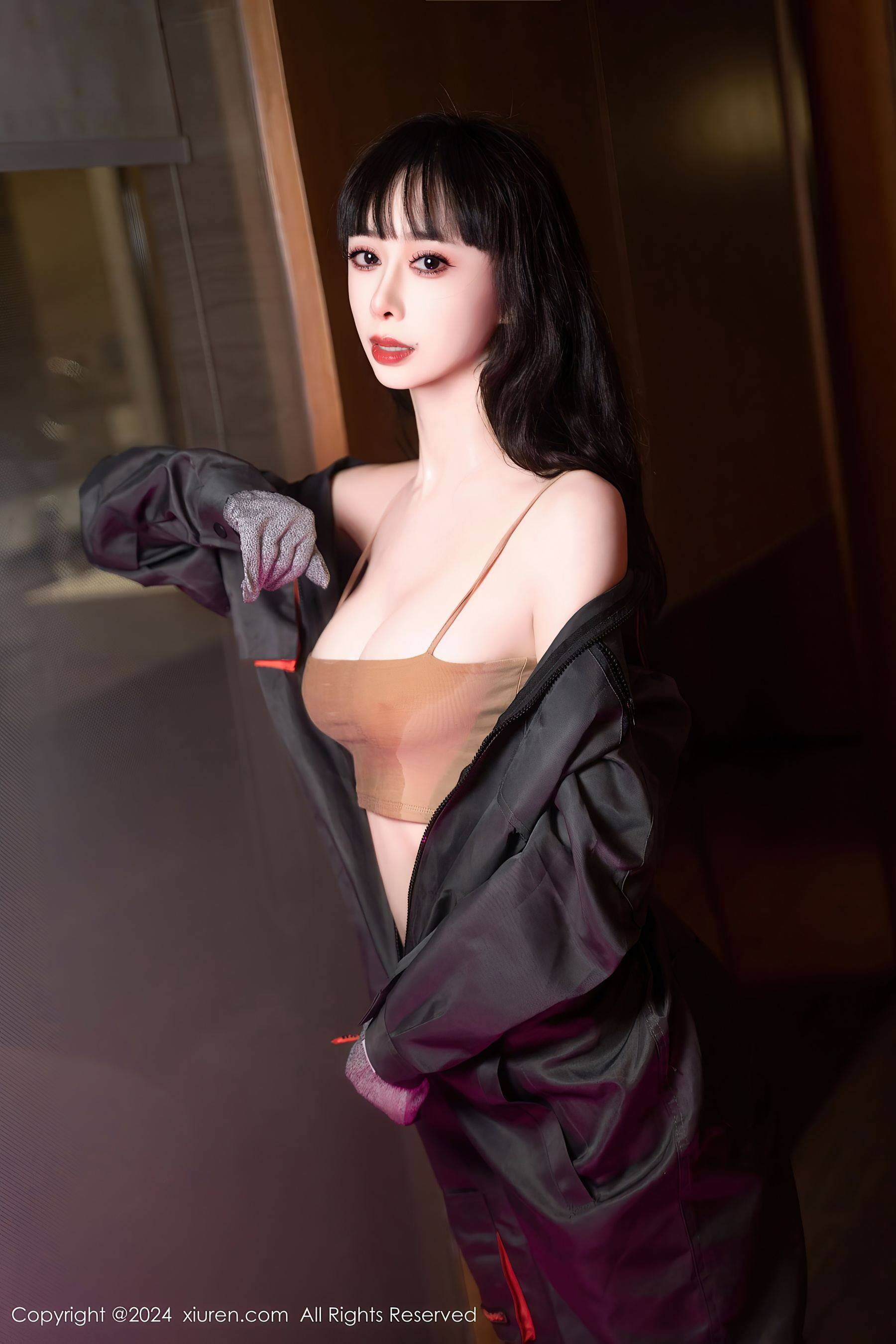 [XiuRen秀人网] No.8938 宝宝甜 美腿性感Xiuren秀人写真高清美女套图写真下载-看套图看套图