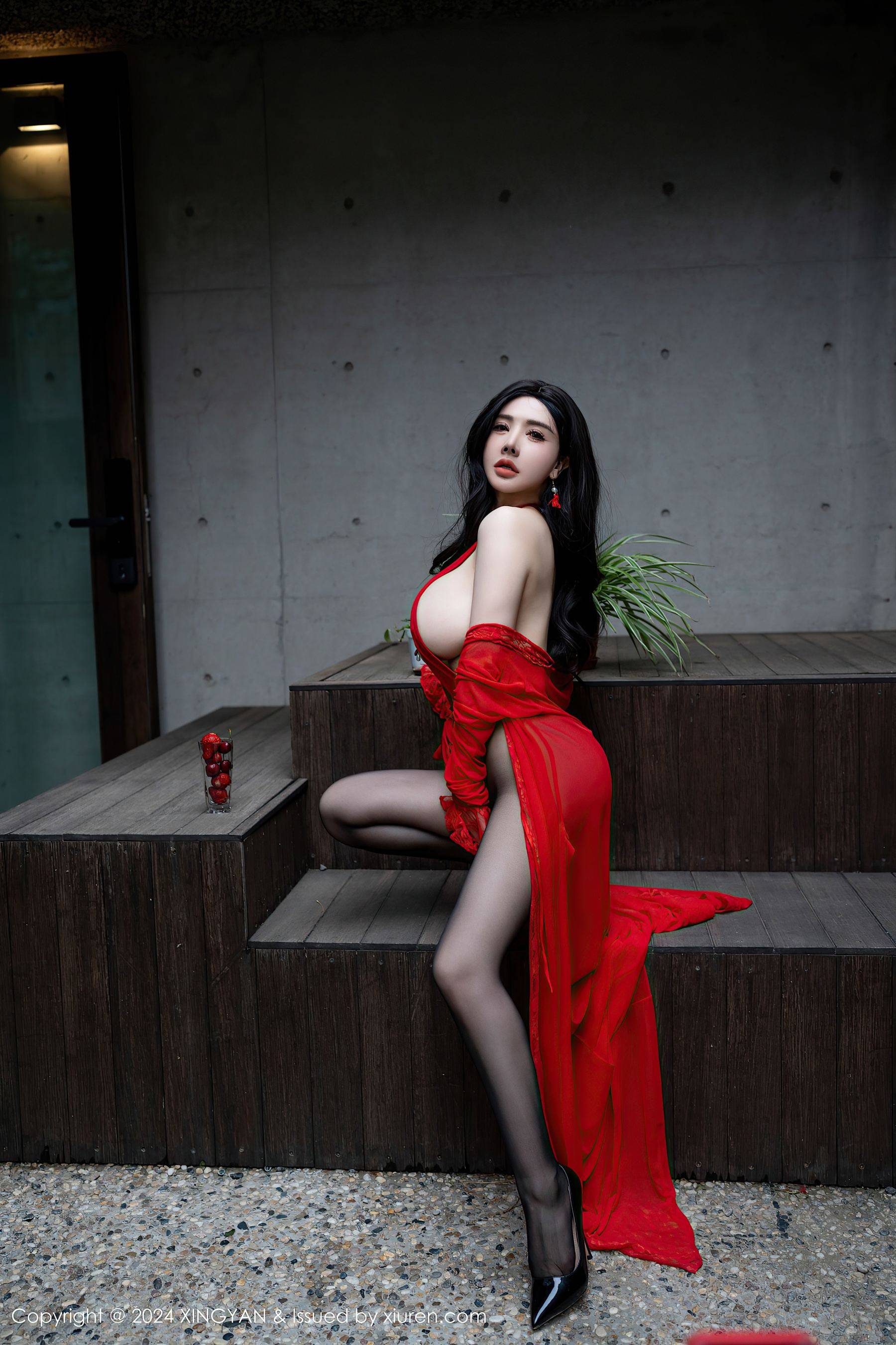 [XINGYAN星颜社] VOL.245 潘思沁 黑丝美腿Xiuren秀人写真高清美女套图写真下载-看套图看套图