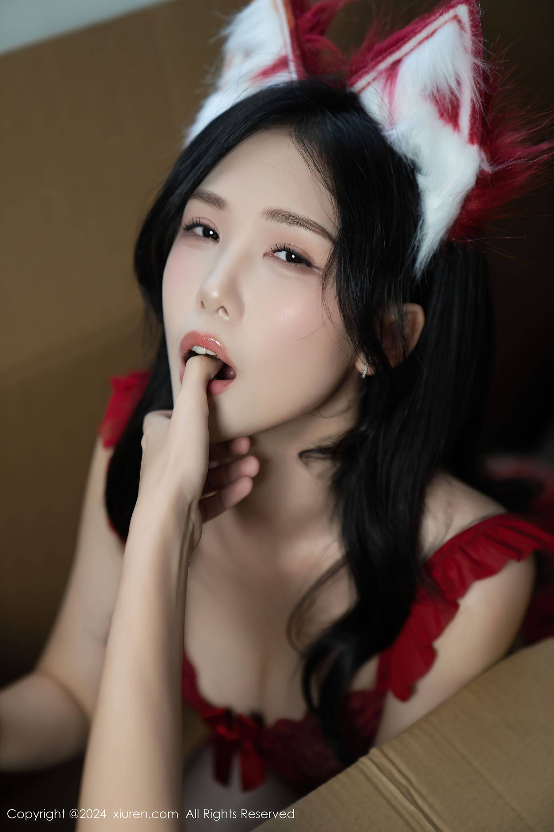 [XiuRen秀人网] No.9156 利世 美腿黑丝Xiuren秀人写真高清美女套图写真下载-看套图看套图