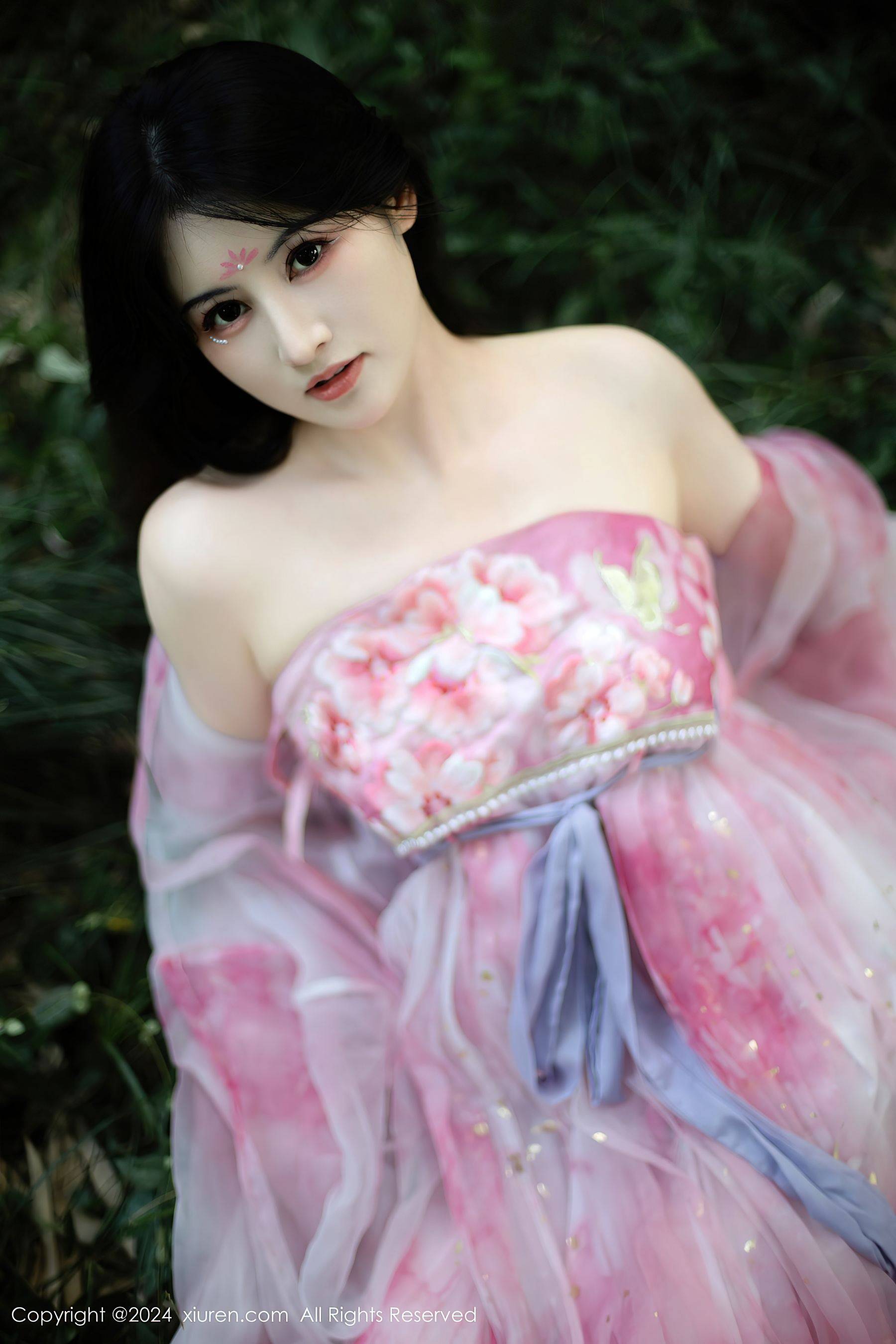 [XiuRen秀人网] No.9100 诗诗kiki 美臀性感Xiuren秀人写真高清美女套图写真下载-看套图看套图