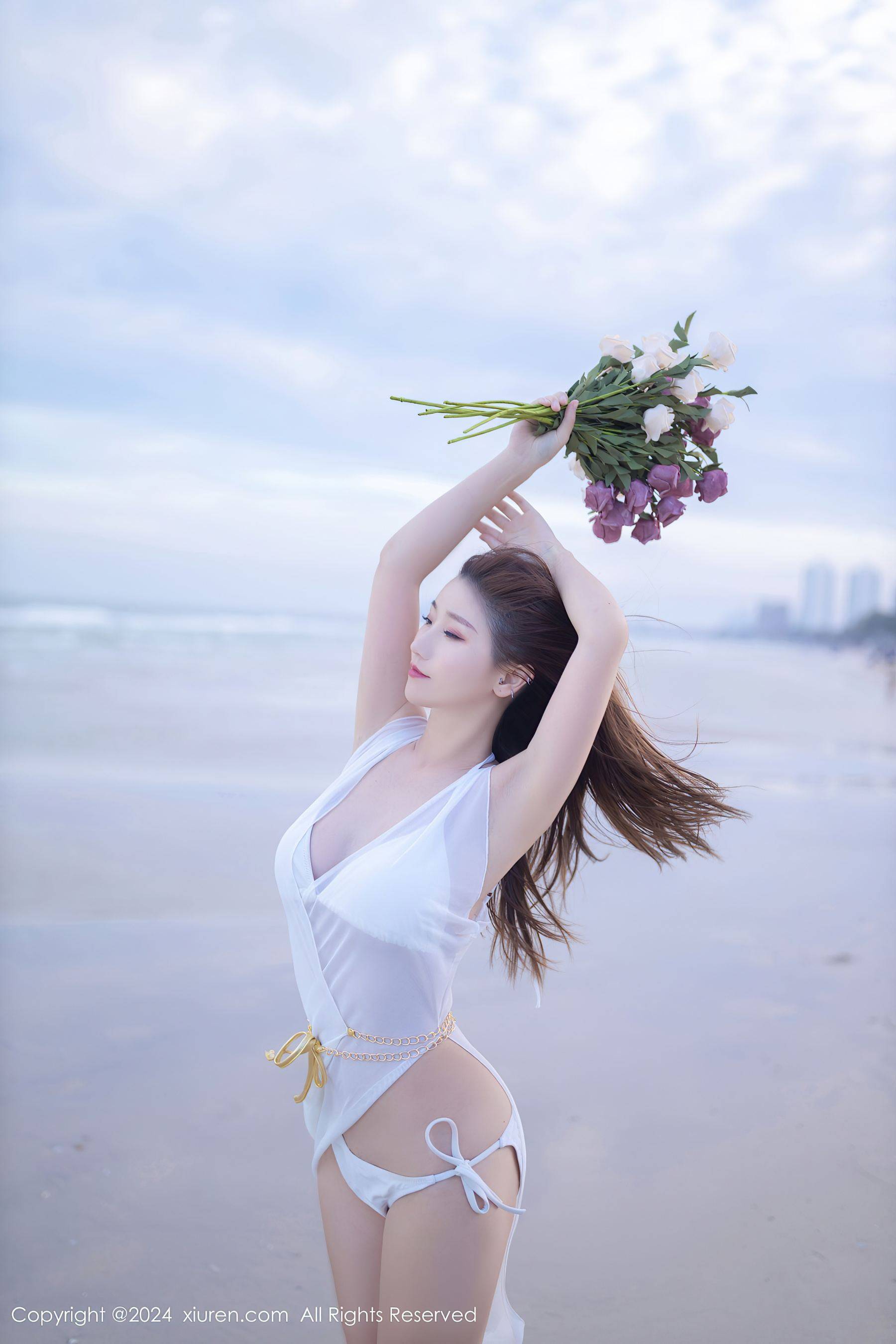 [XiuRen秀人网] No.8123 杏子Yada 美腿性感Xiuren秀人写真高清美女套图写真下载-看套图看套图