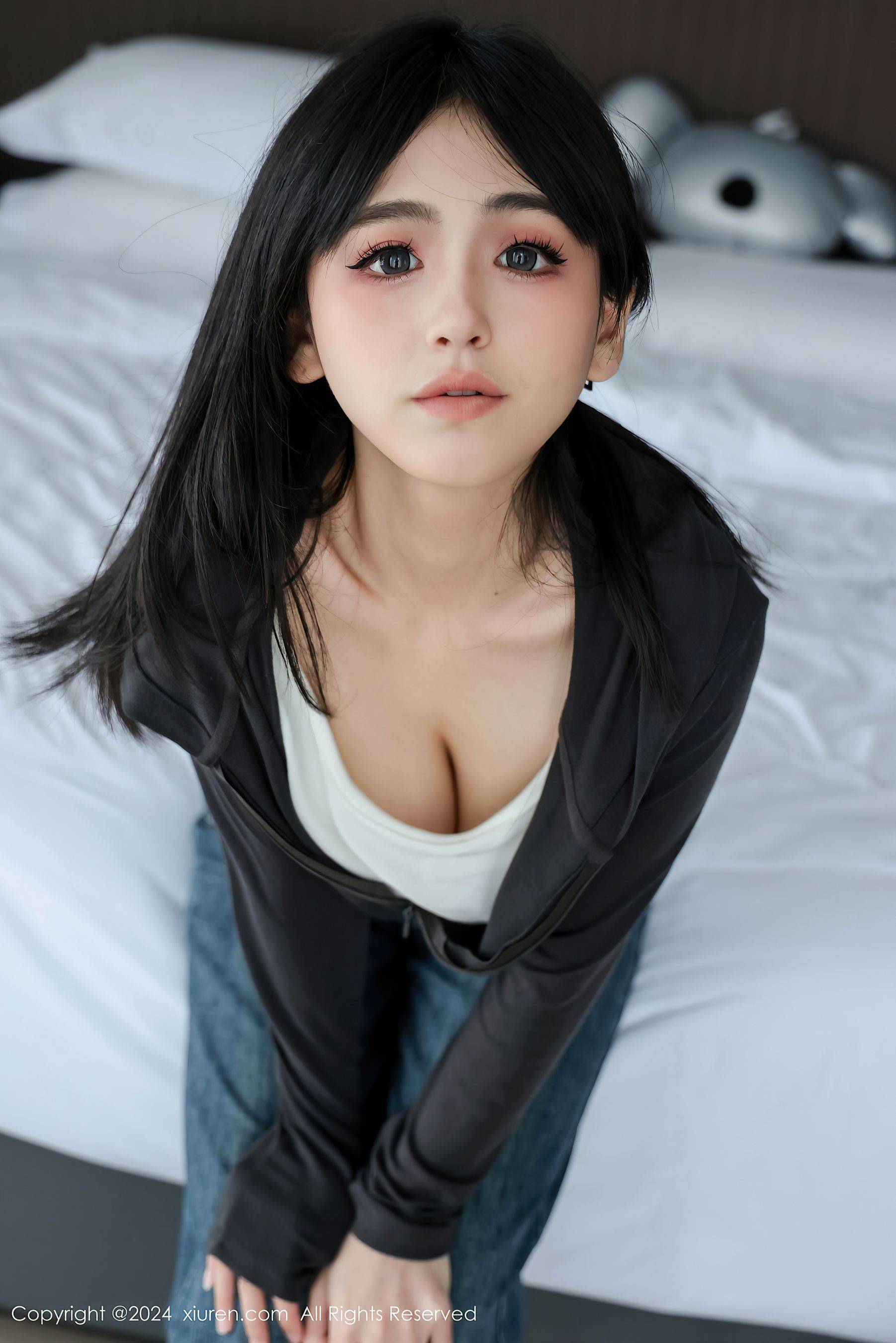 [XiuRen秀人网] No.9464 奶芙乔乔 美腿性感Xiuren秀人写真高清美女套图写真下载-看套图看套图