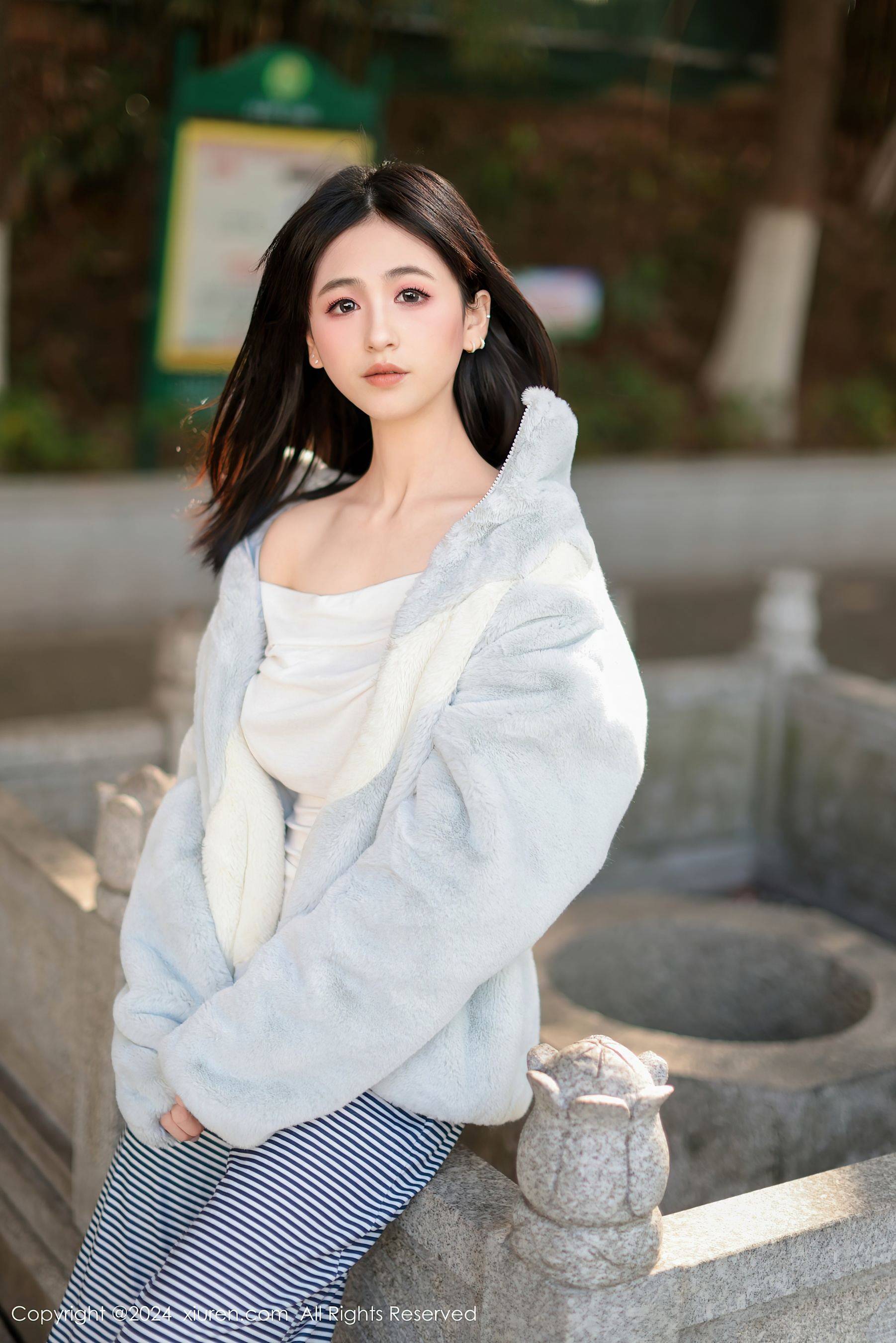 [XiuRen秀人网] No.9605 奶芙乔乔 美腿黑丝Xiuren秀人写真高清美女套图写真下载-看套图看套图