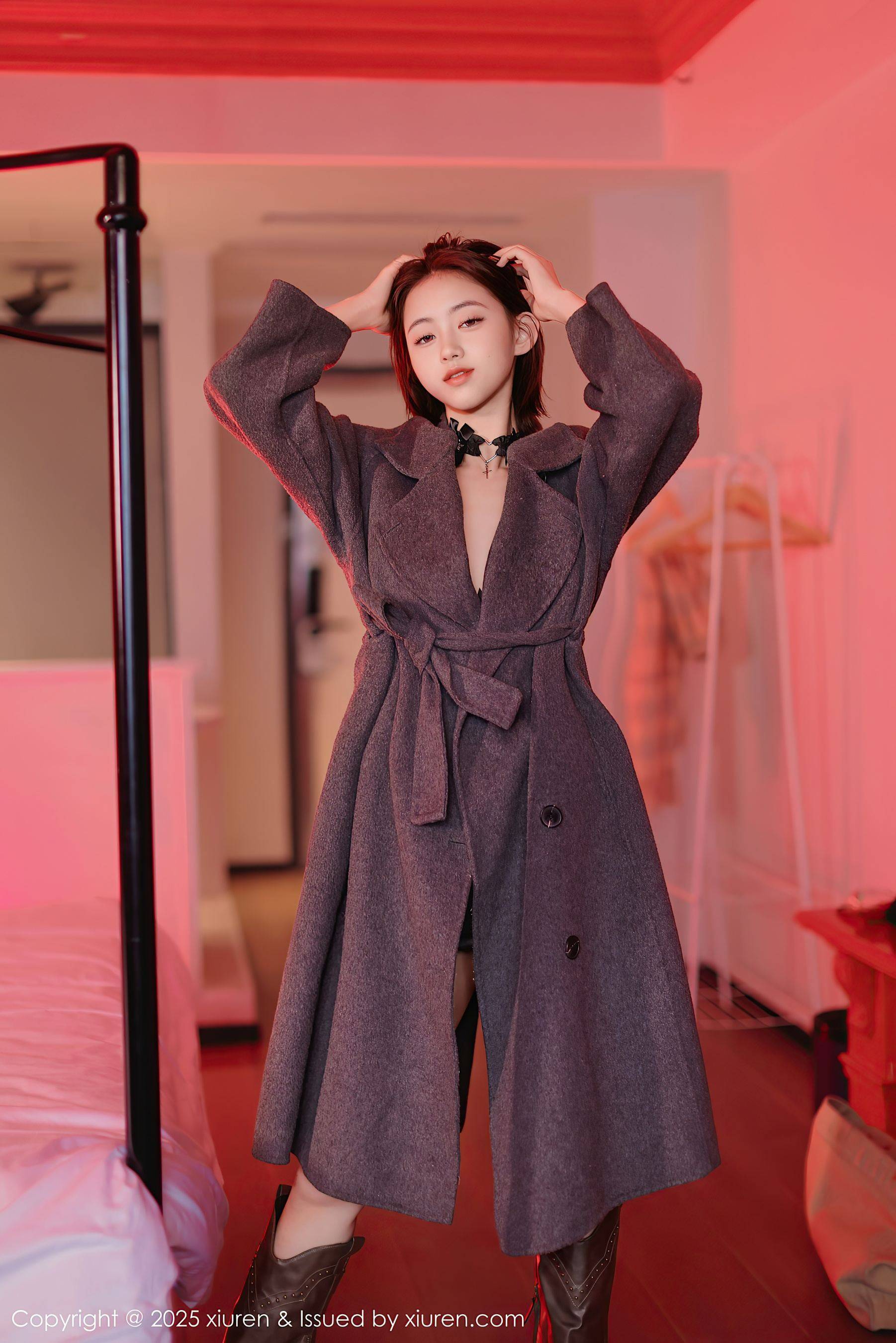 [XiuRen秀人网] No.9727 小橘子orange 妩媚美腿Xiuren秀人写真高清美女套图写真下载-看套图看套图