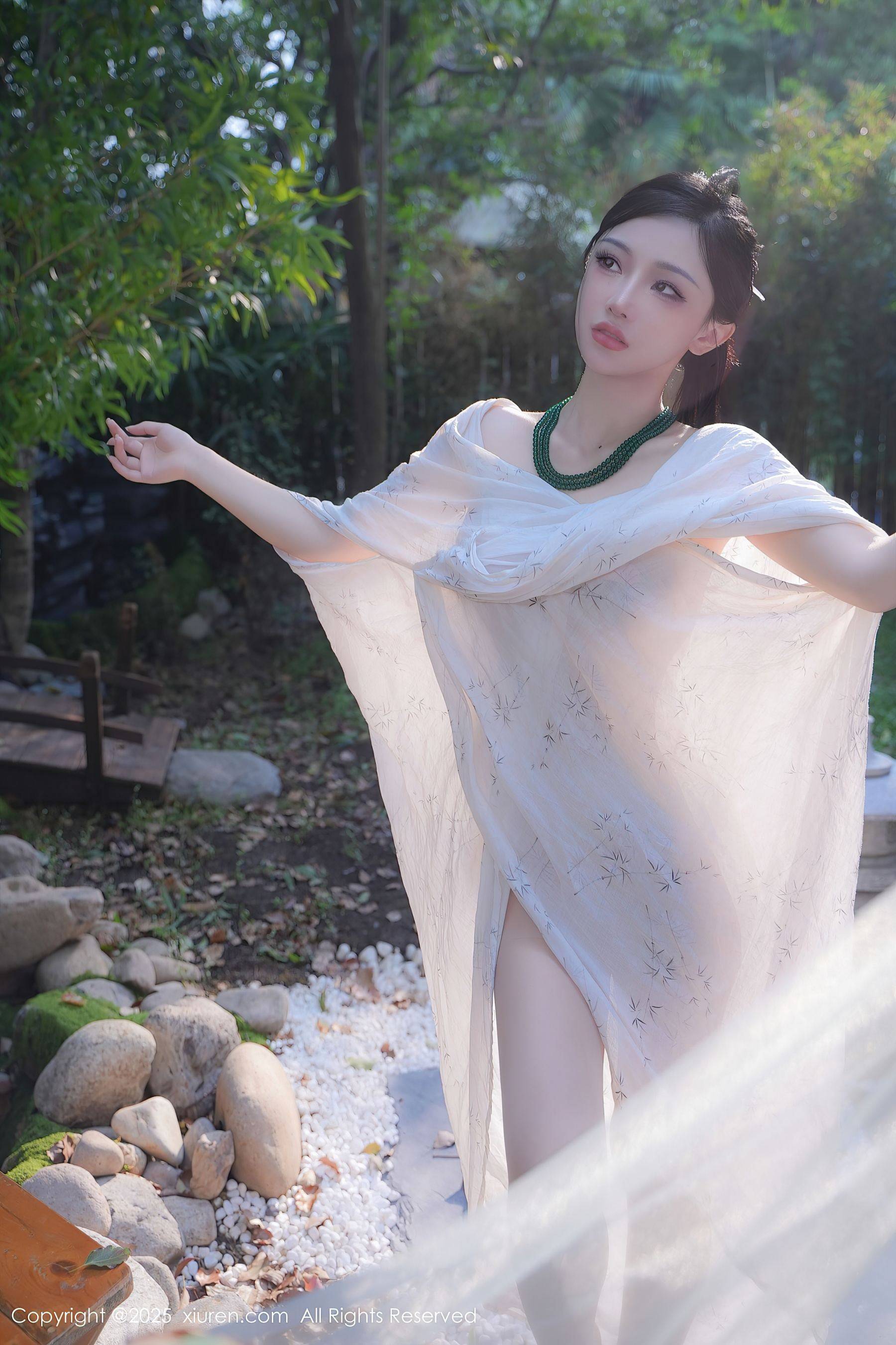 [XiuRen秀人网] No.9730 妙可可Cheese 丝袜美腿Xiuren秀人写真高清美女套图写真下载-看套图看套图