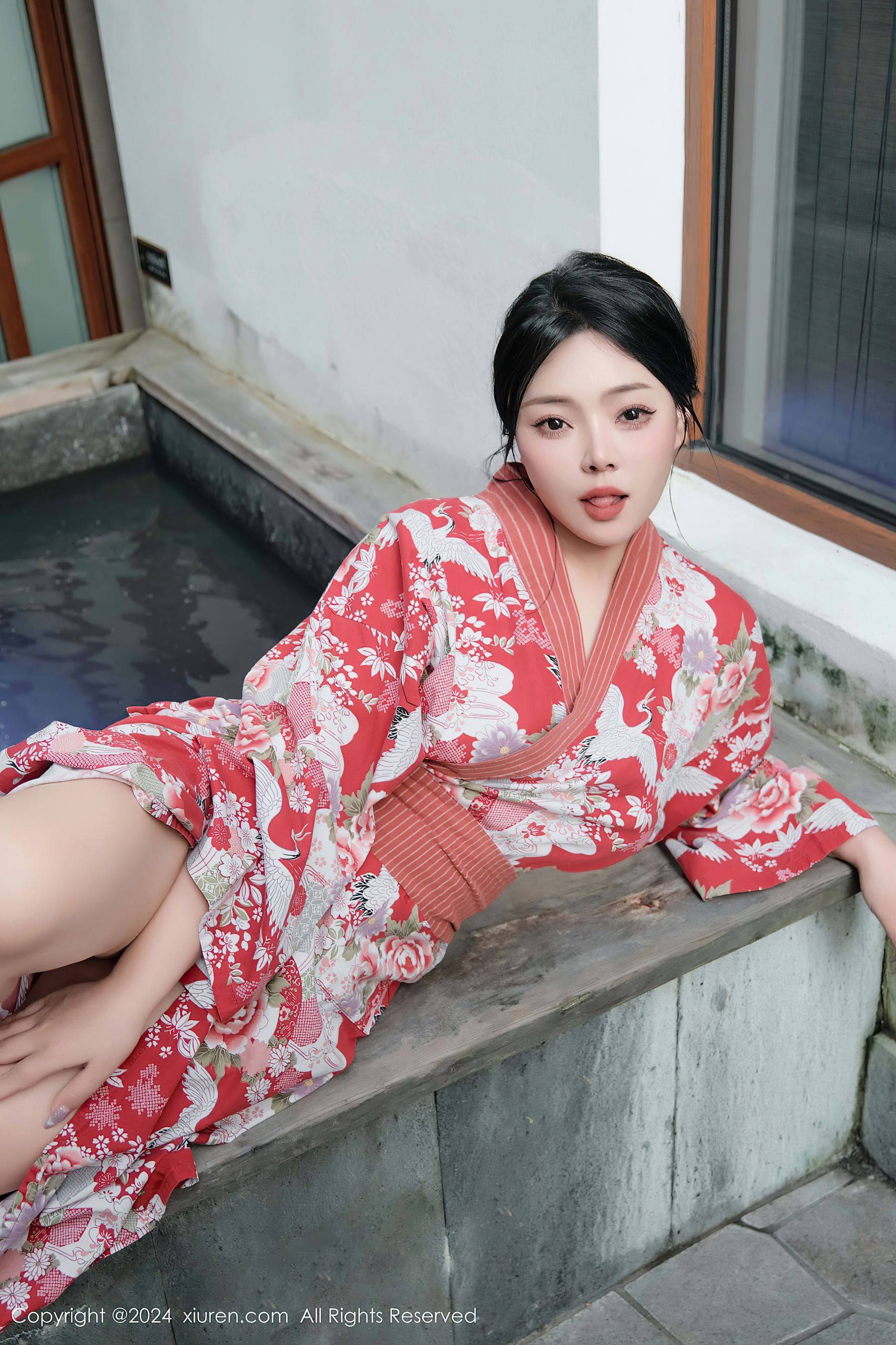 [XiuRen秀人网] No.9687 麦田 美腿性感Xiuren秀人写真高清美女套图写真下载-看套图看套图