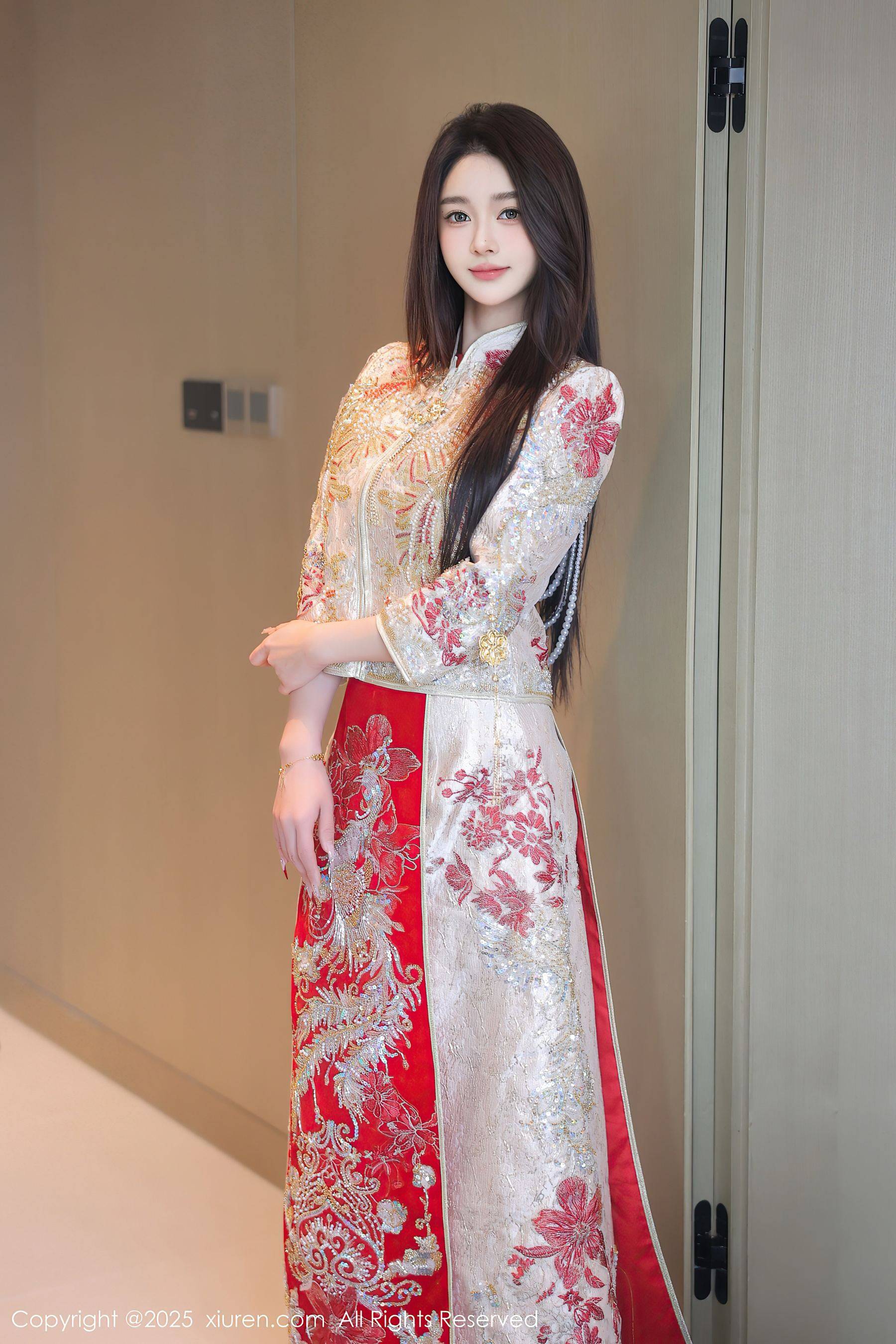 [XiuRen秀人网] No.9833 Candy糖糖 妩媚美腿Xiuren秀人写真高清美女套图写真下载-看套图看套图