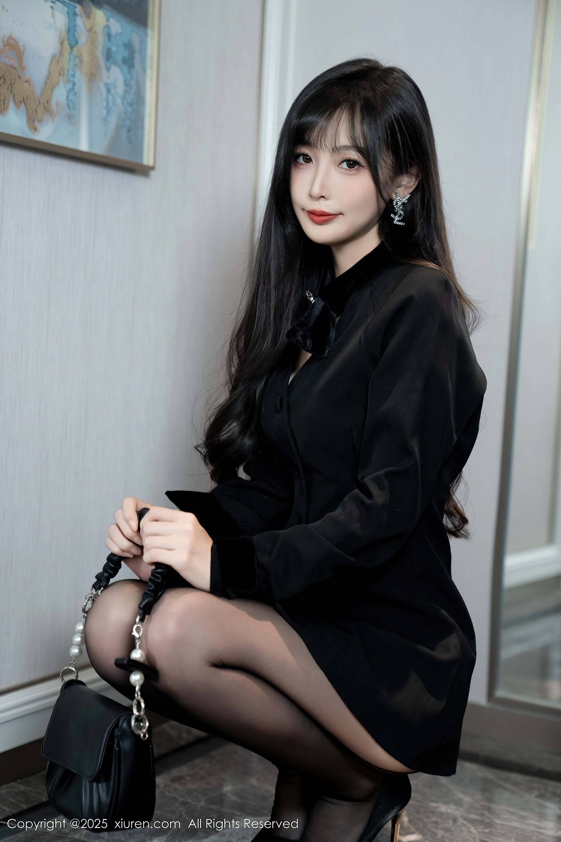 [XiuRen秀人网] No.9918 樱桃小阑子 黑丝美腿Xiuren秀人写真高清美女套图写真下载-看套图看套图