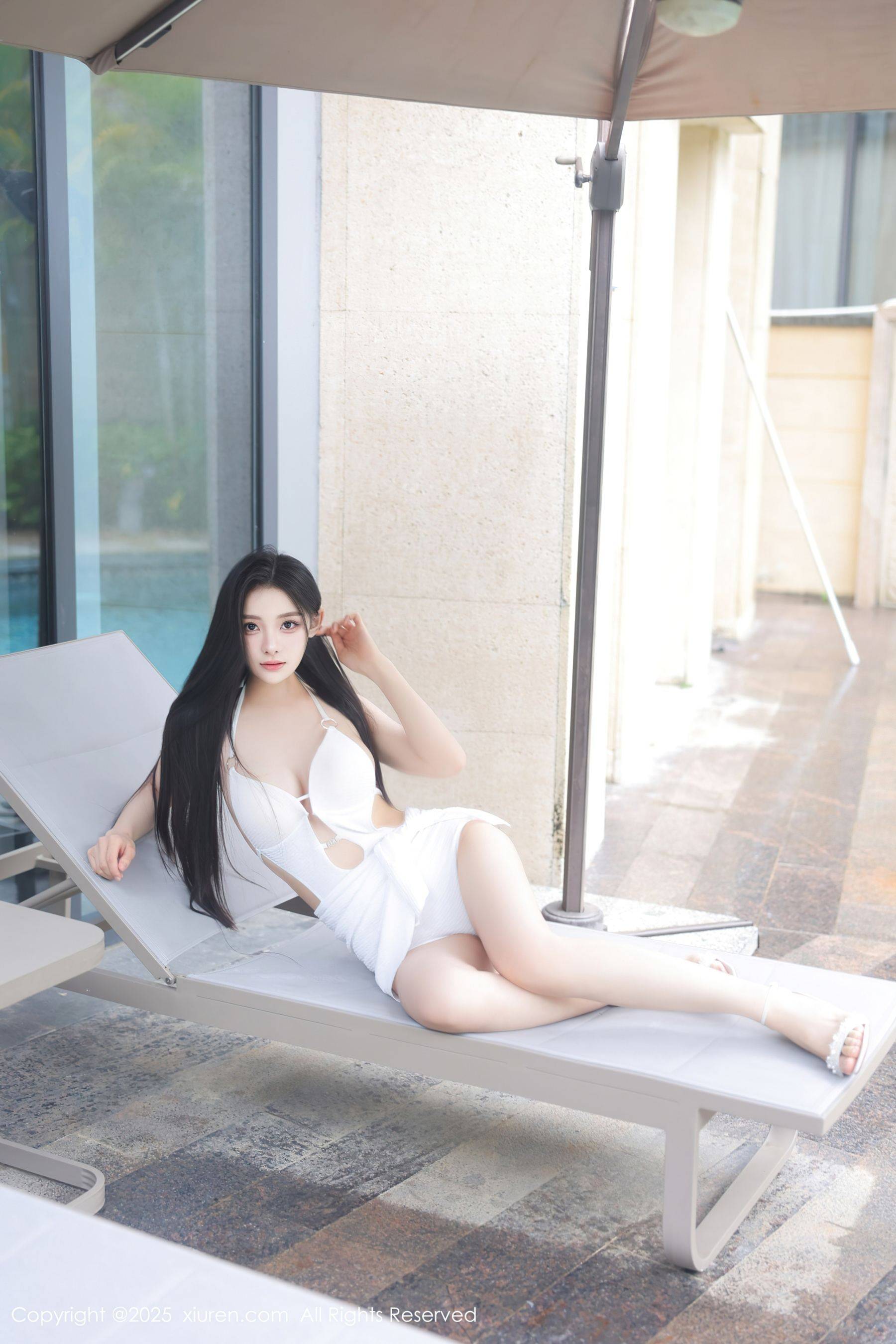 [XiuRen秀人网] No.9929 白浅浅 美腿性感Xiuren秀人写真高清美女套图写真下载-看套图看套图